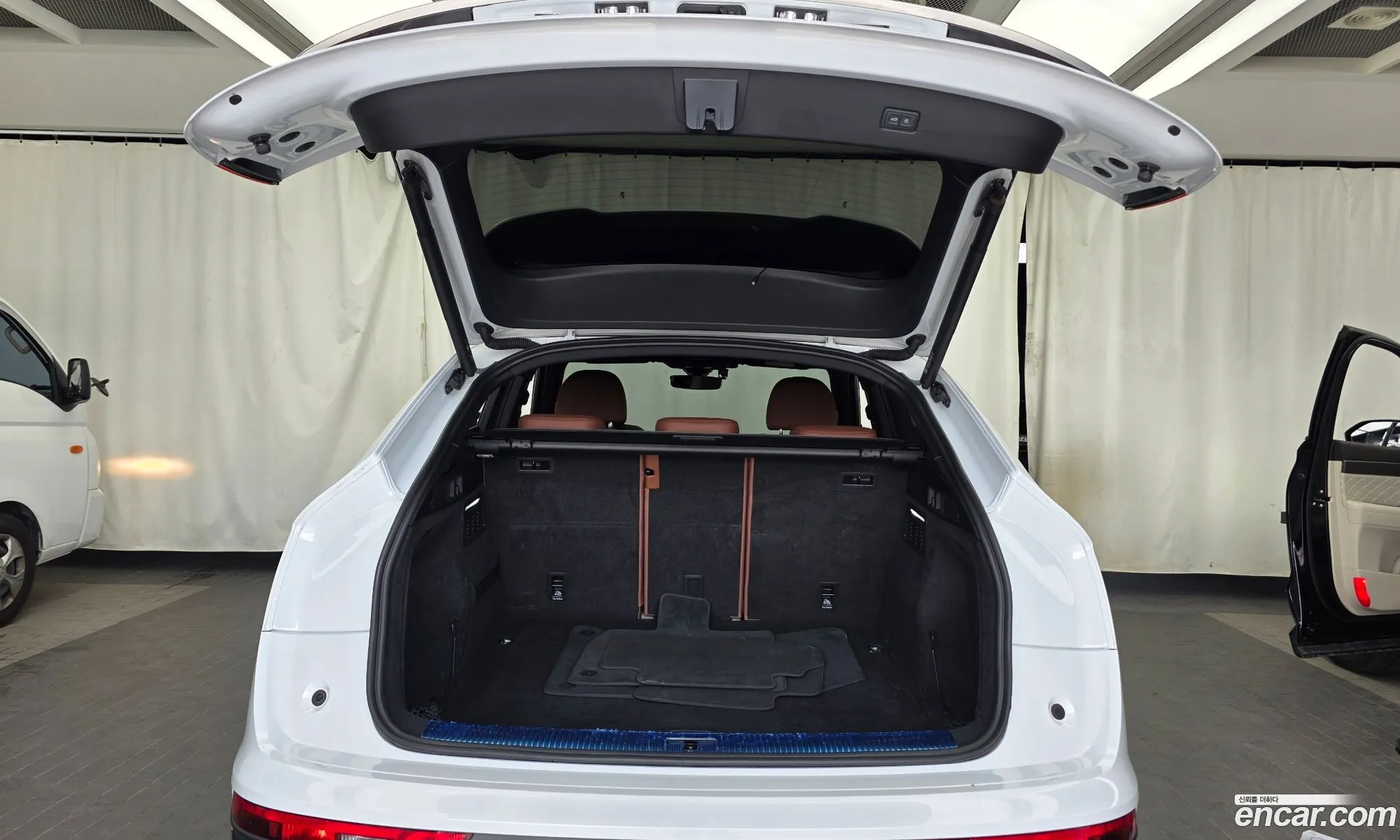 Audi Q5 2023 WAUZZZFY6P2041002 — 31