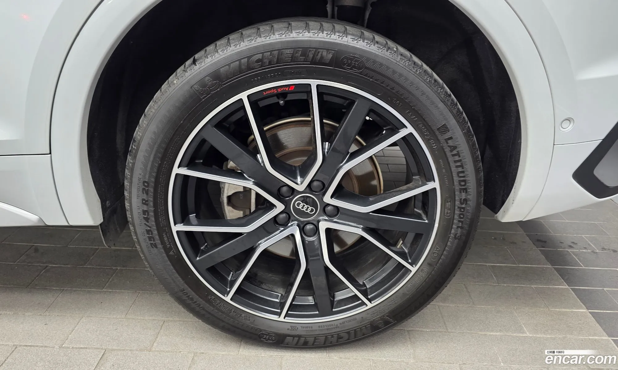 Audi Q5 2023 WAUZZZFY6P2041002 — 11