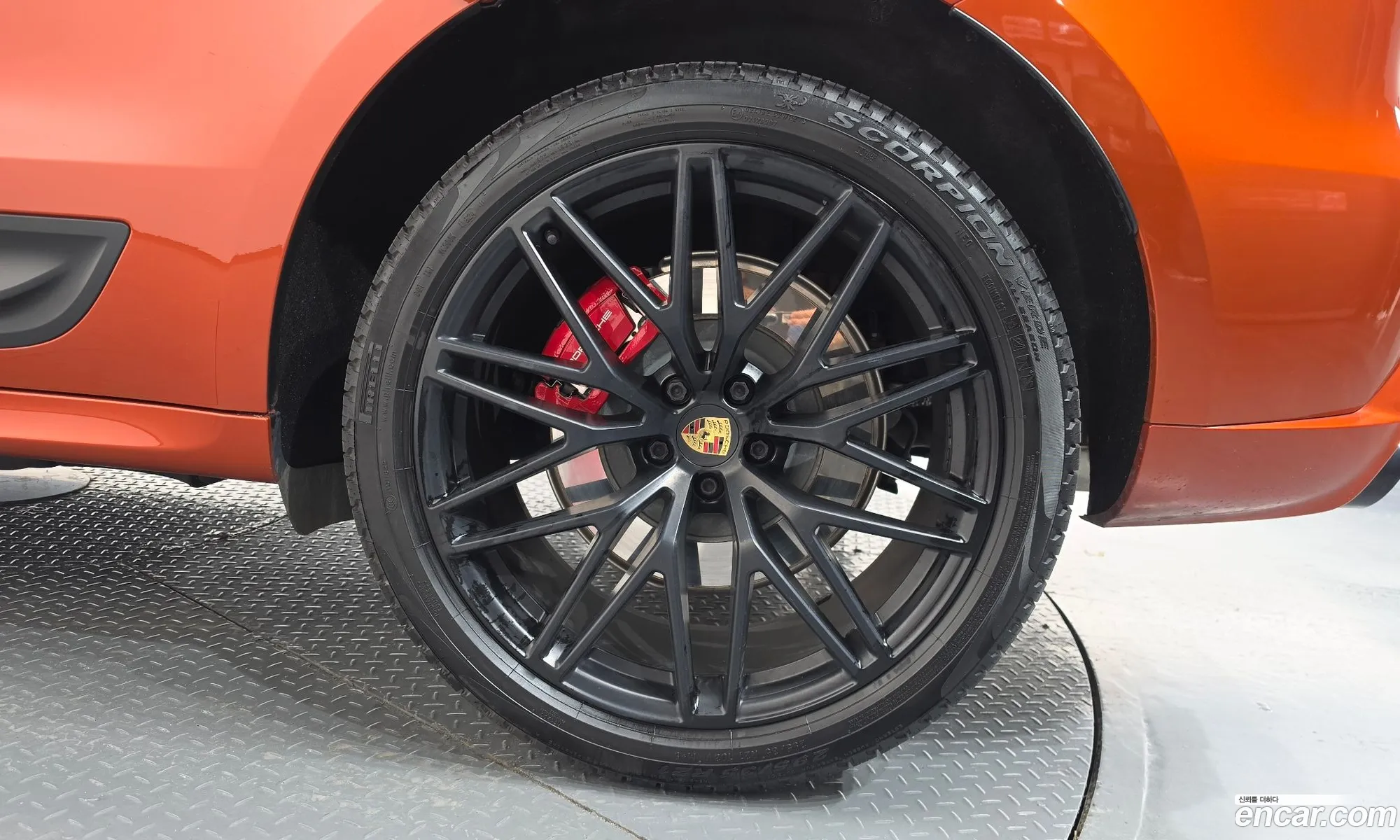 Porsche Macan 2022 WP1AF2953NLB45907 — 24