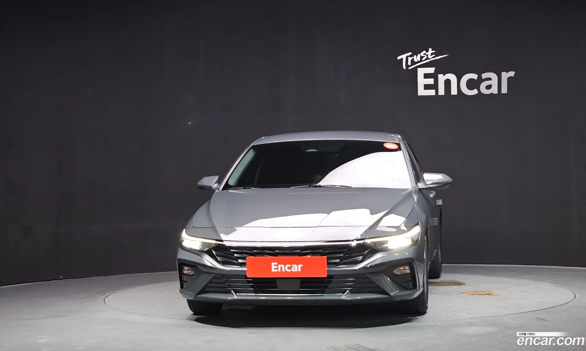 Hyundai Elantra 2023 — 3