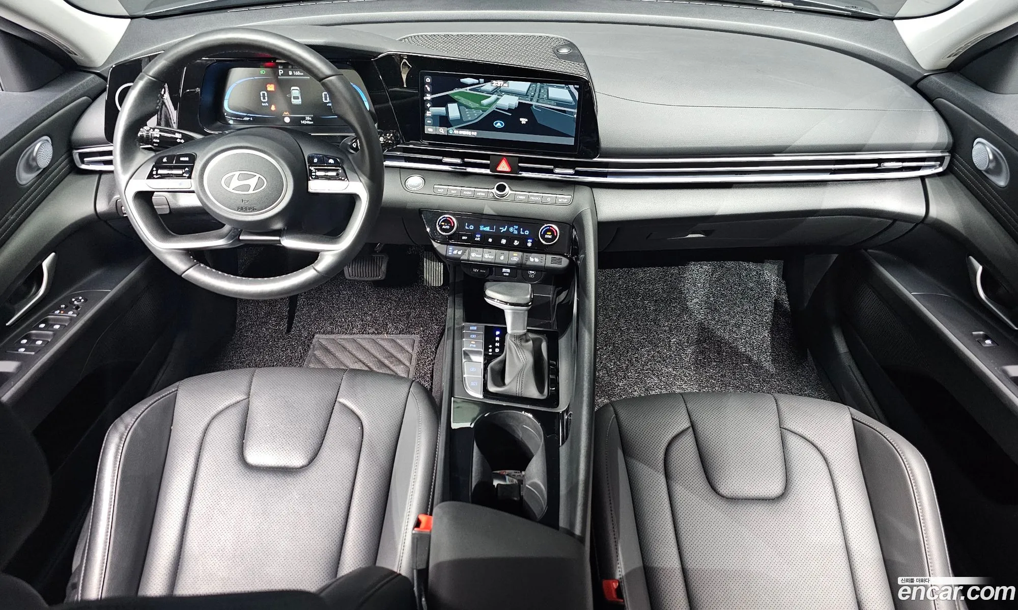 Hyundai Elantra 2023 — 20