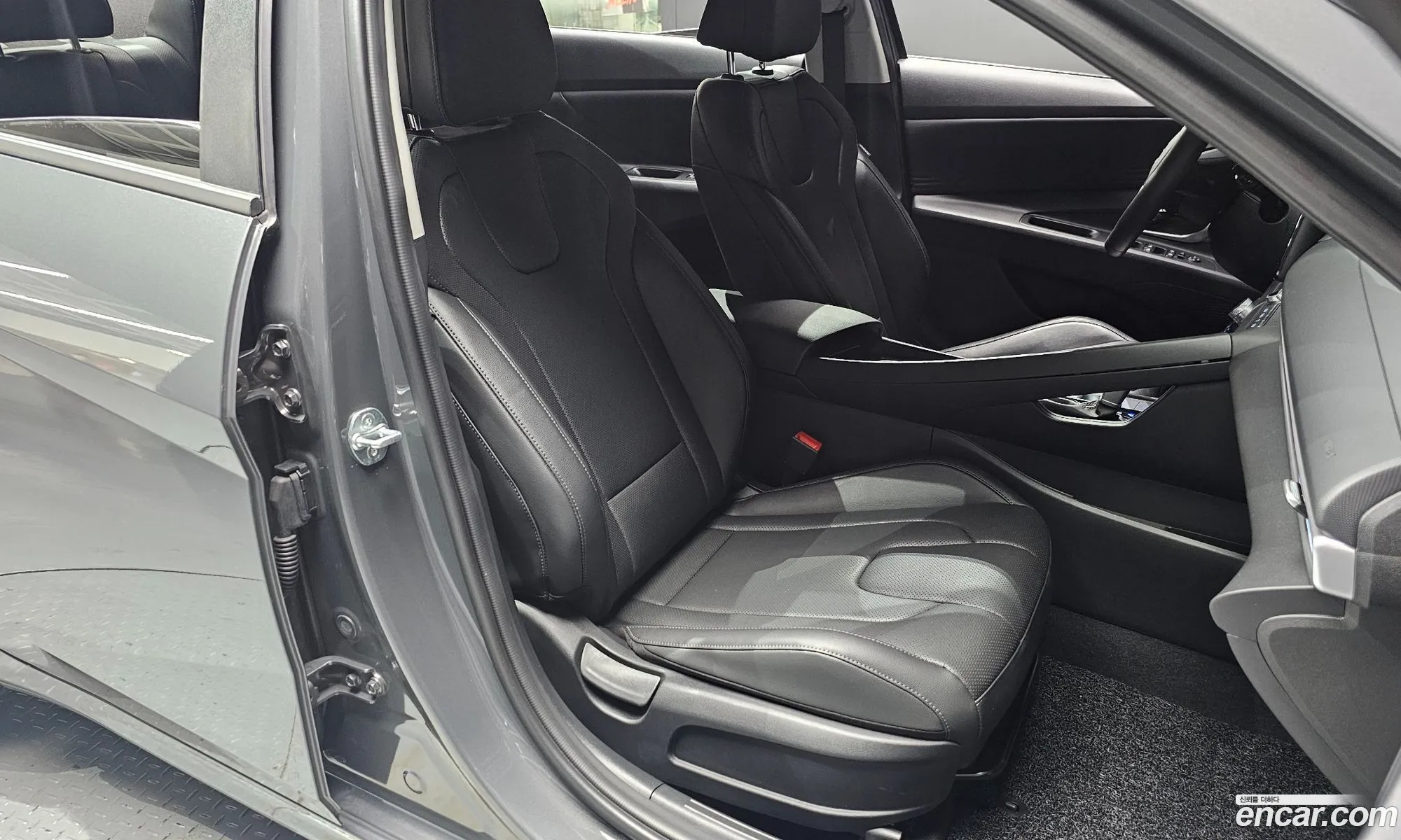Hyundai Elantra 2023 — 7