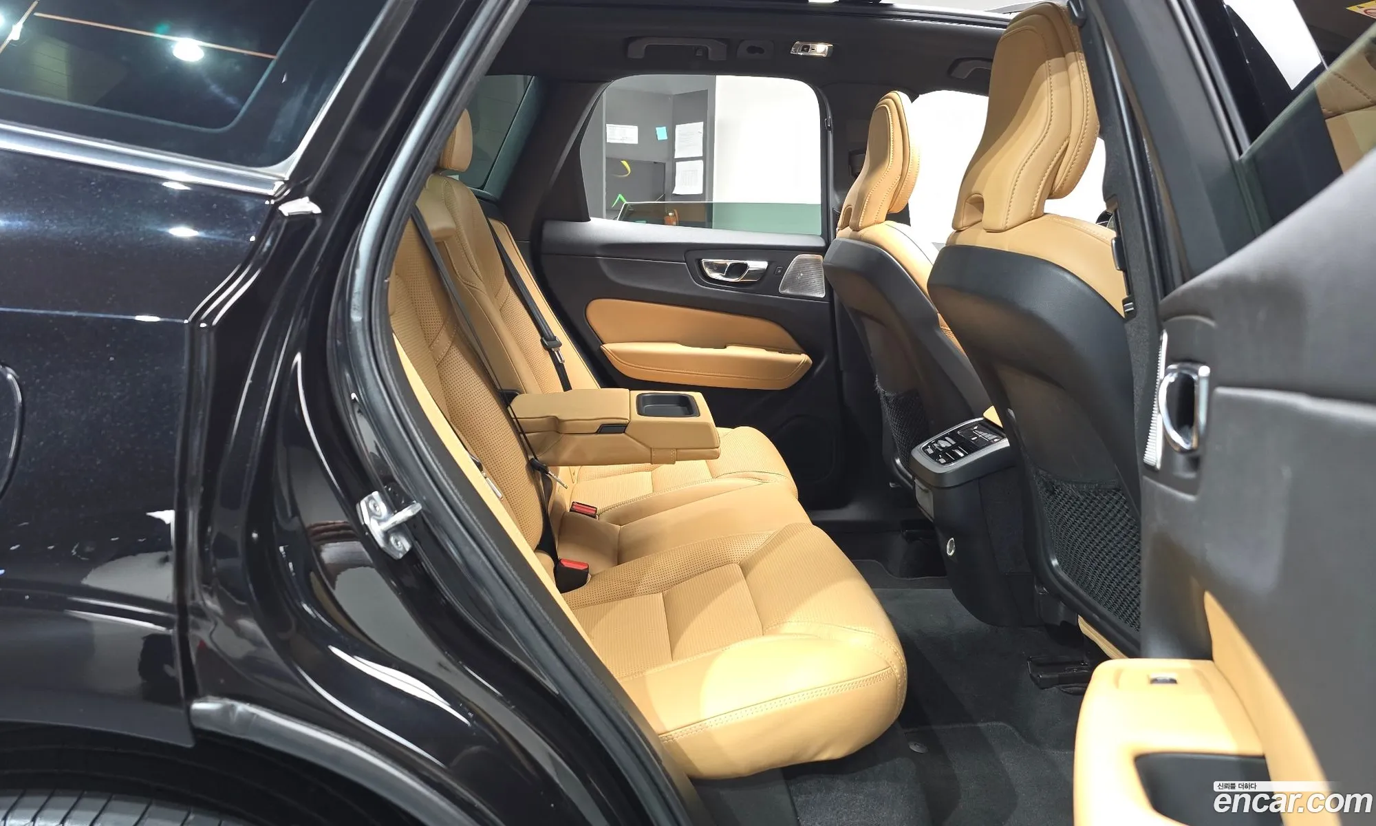 Volvo XC60 2020 — 21