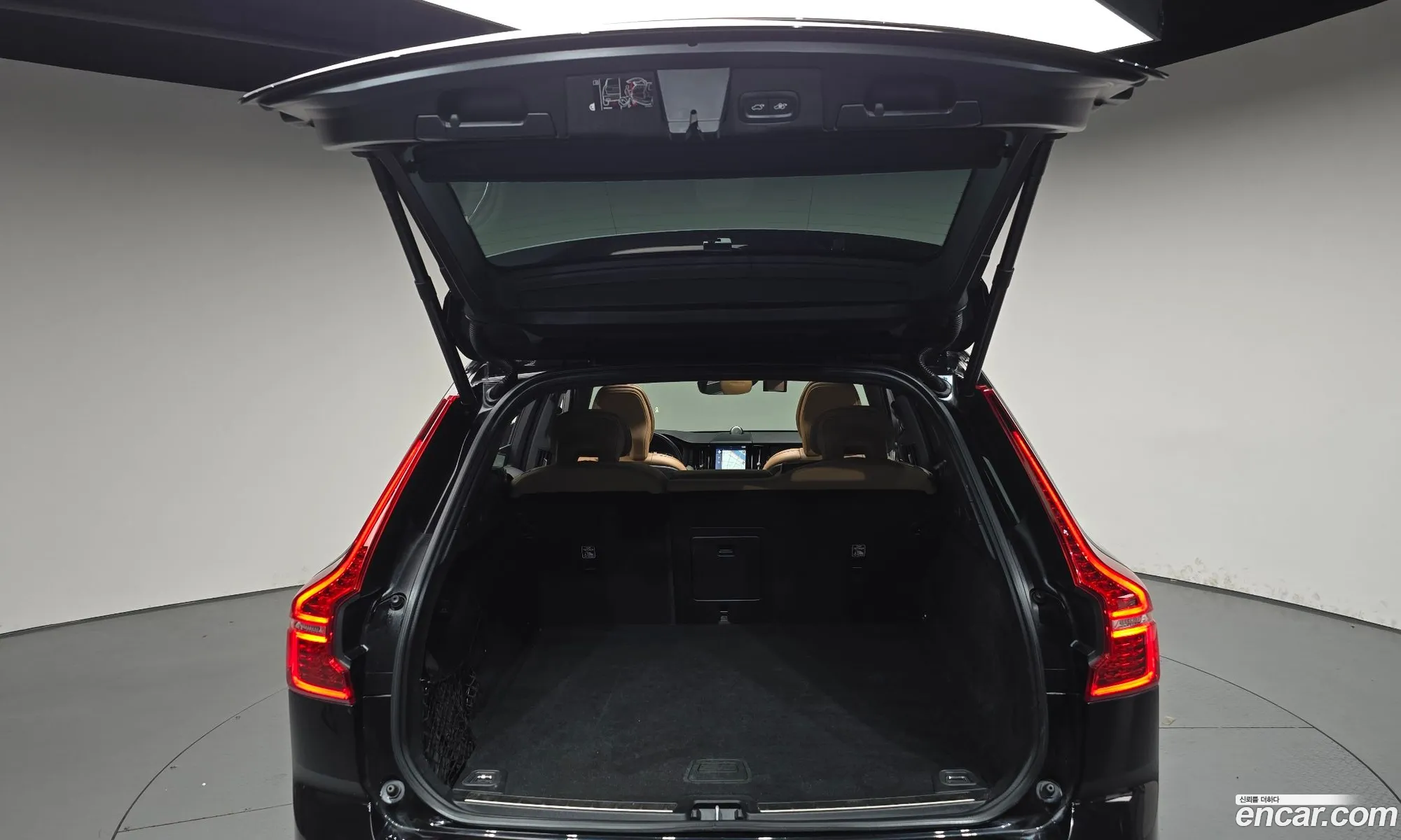 Volvo XC60 2020 — 29