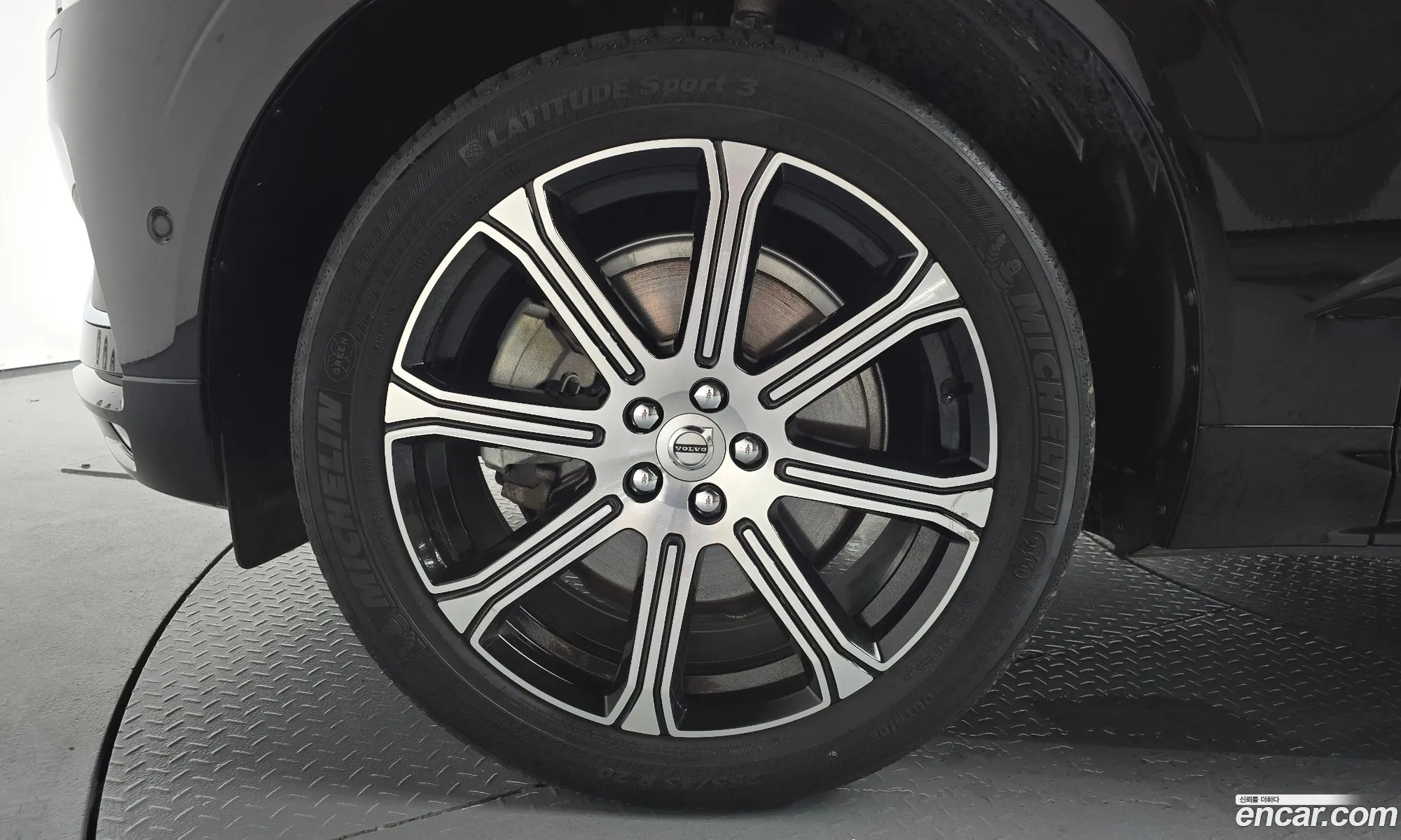 Volvo XC60 2020 — 32