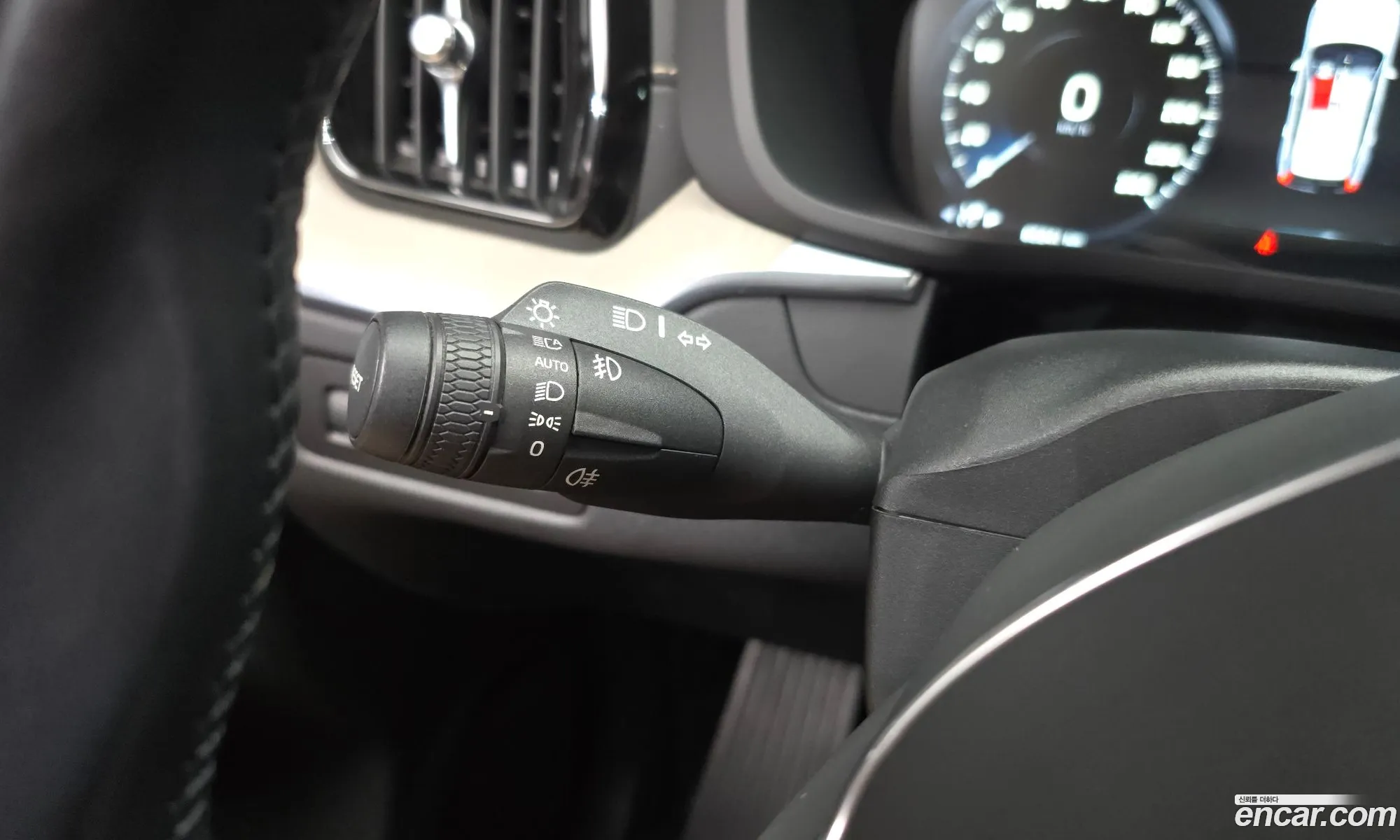 Volvo XC60 2020 — 5