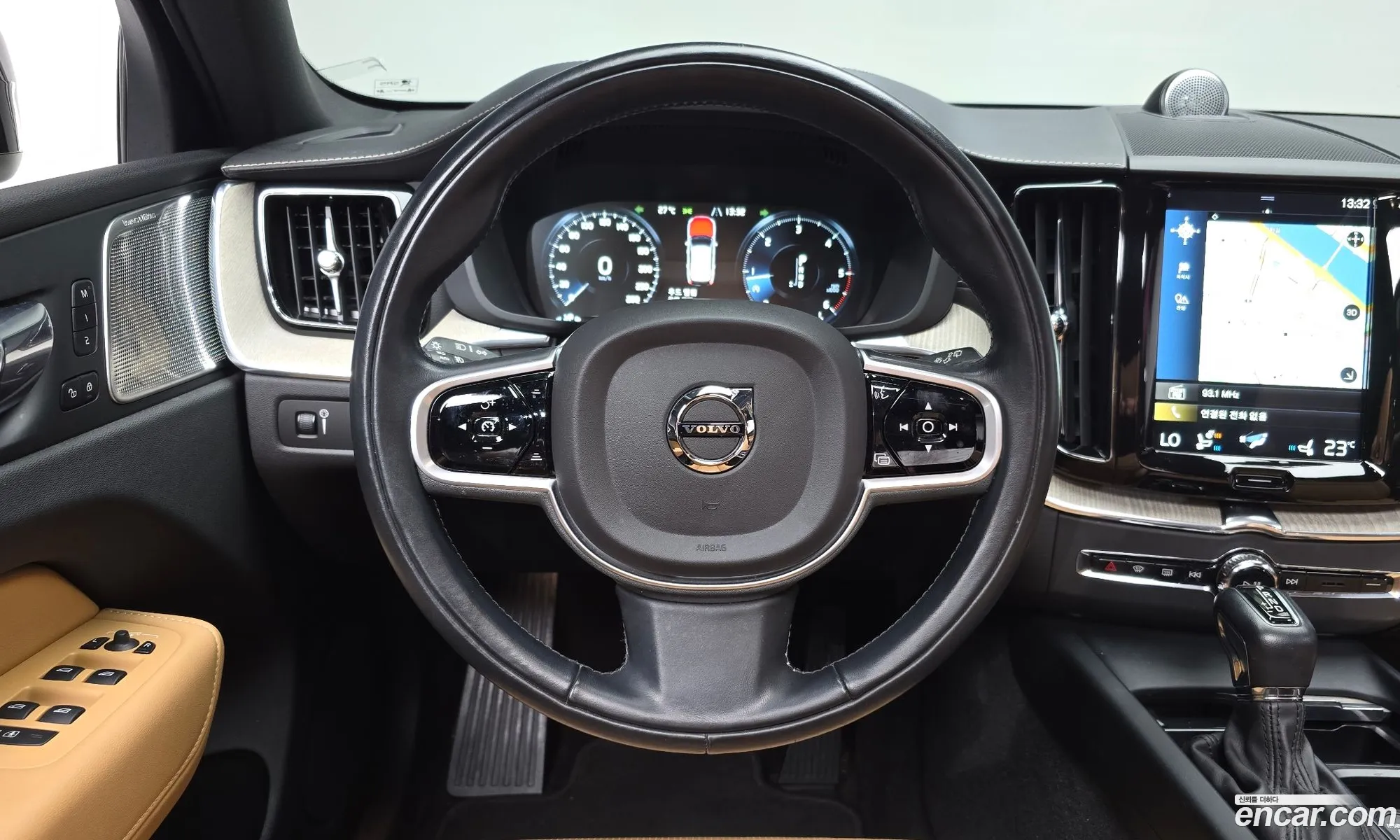 Volvo XC60 2020 — 14