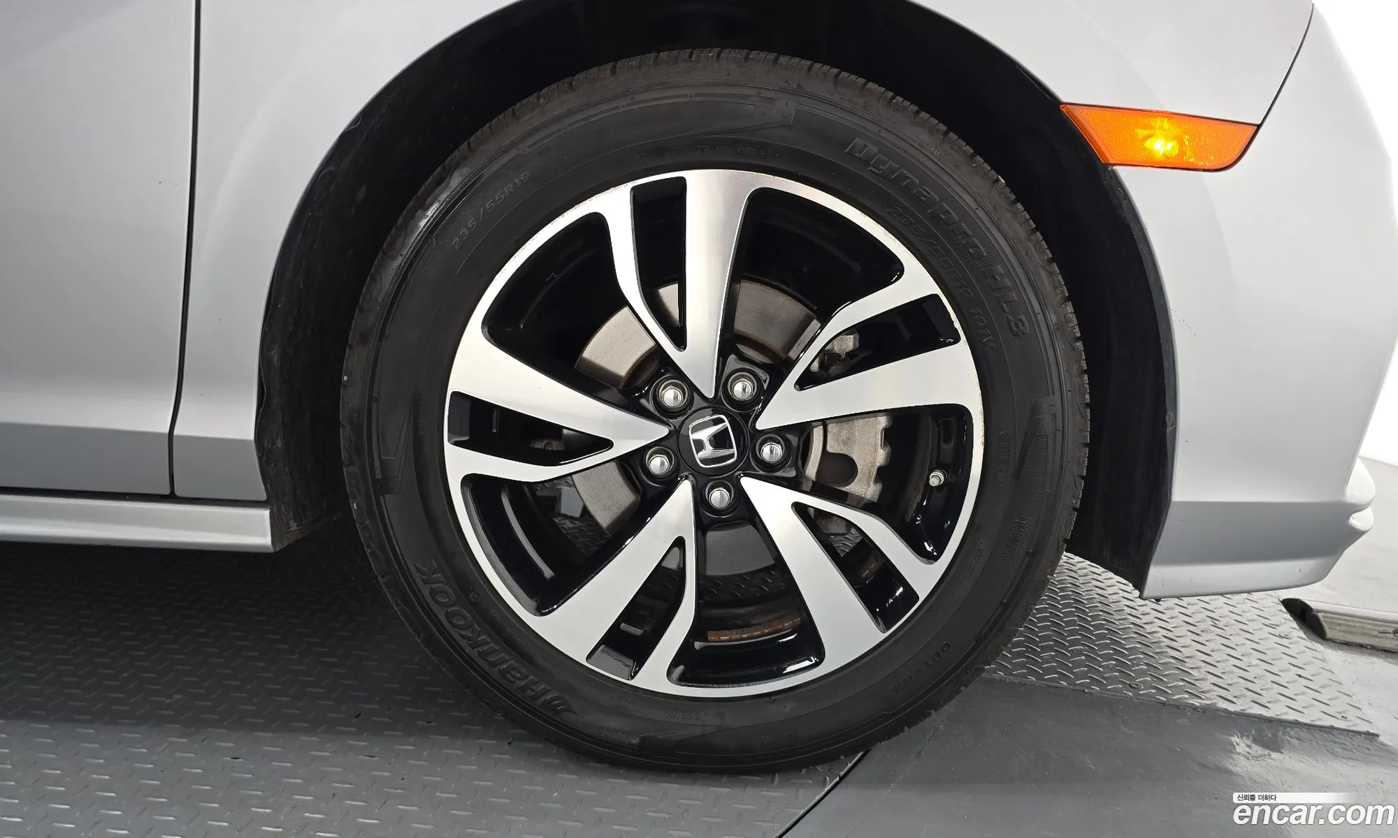 Honda Odyssey 2018 5KBRL6880JB600441 — 22