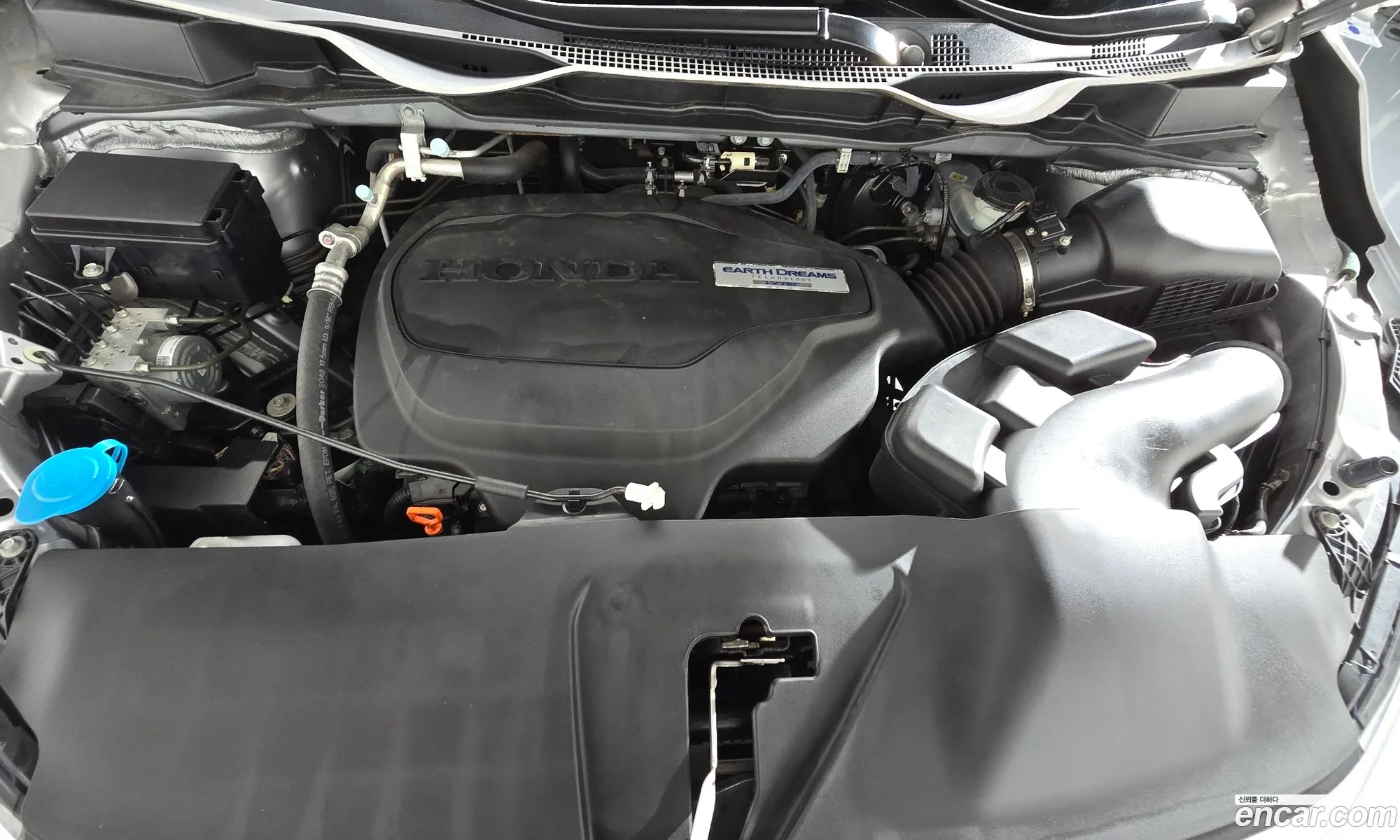Honda Odyssey 2018 5KBRL6880JB600441 — 17