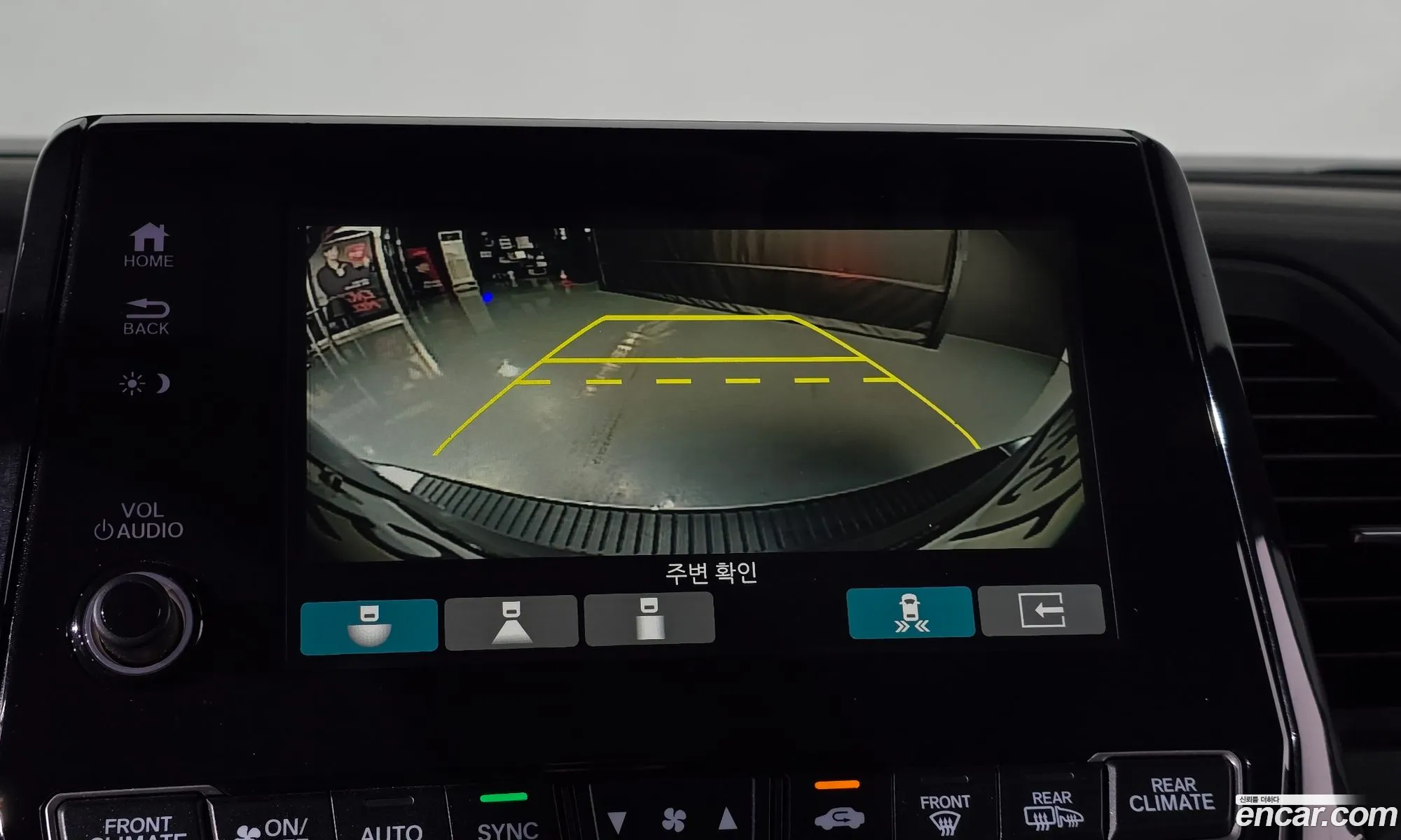 Honda Odyssey 2018 5KBRL6880JB600441 — 25