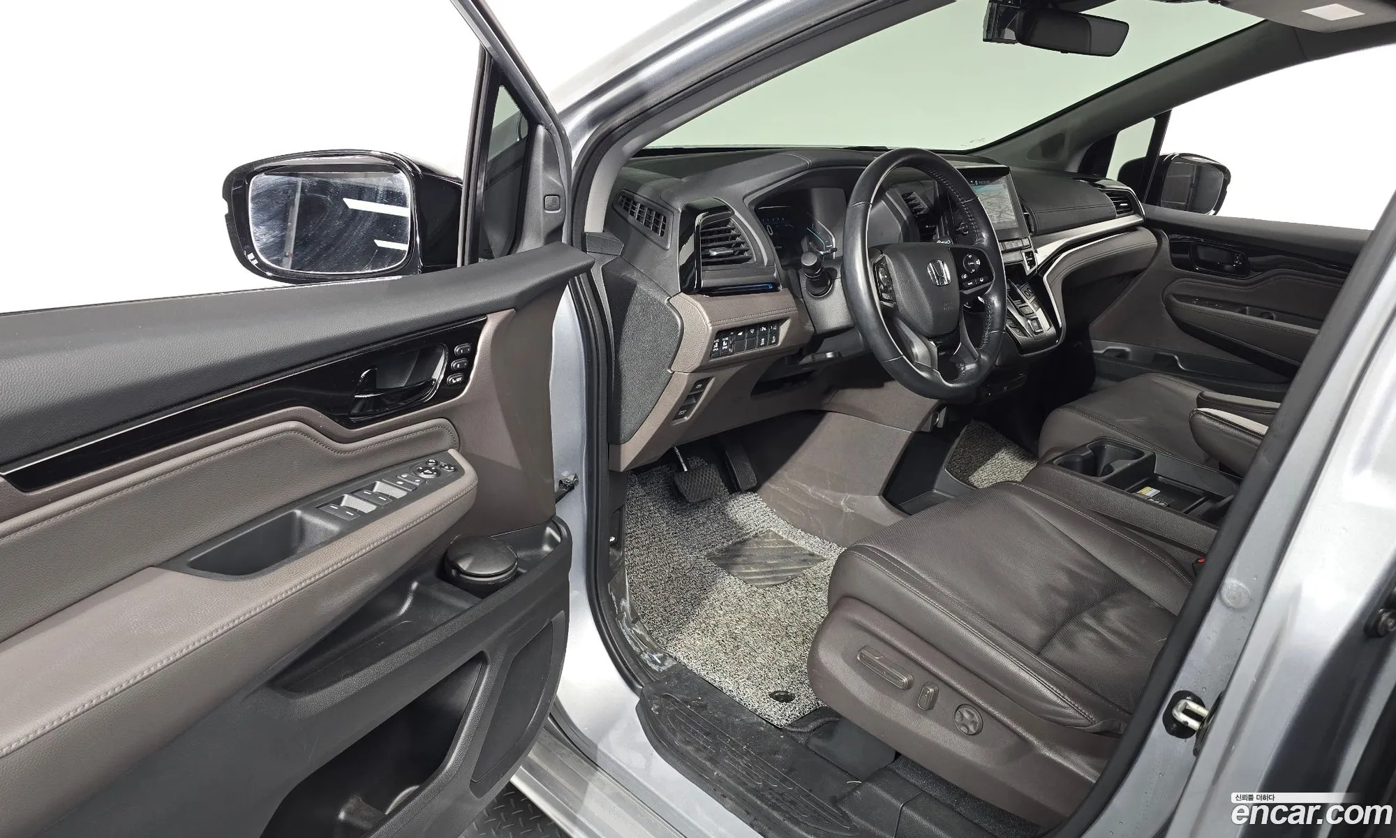 Honda Odyssey 2018 5KBRL6880JB600441 — 3