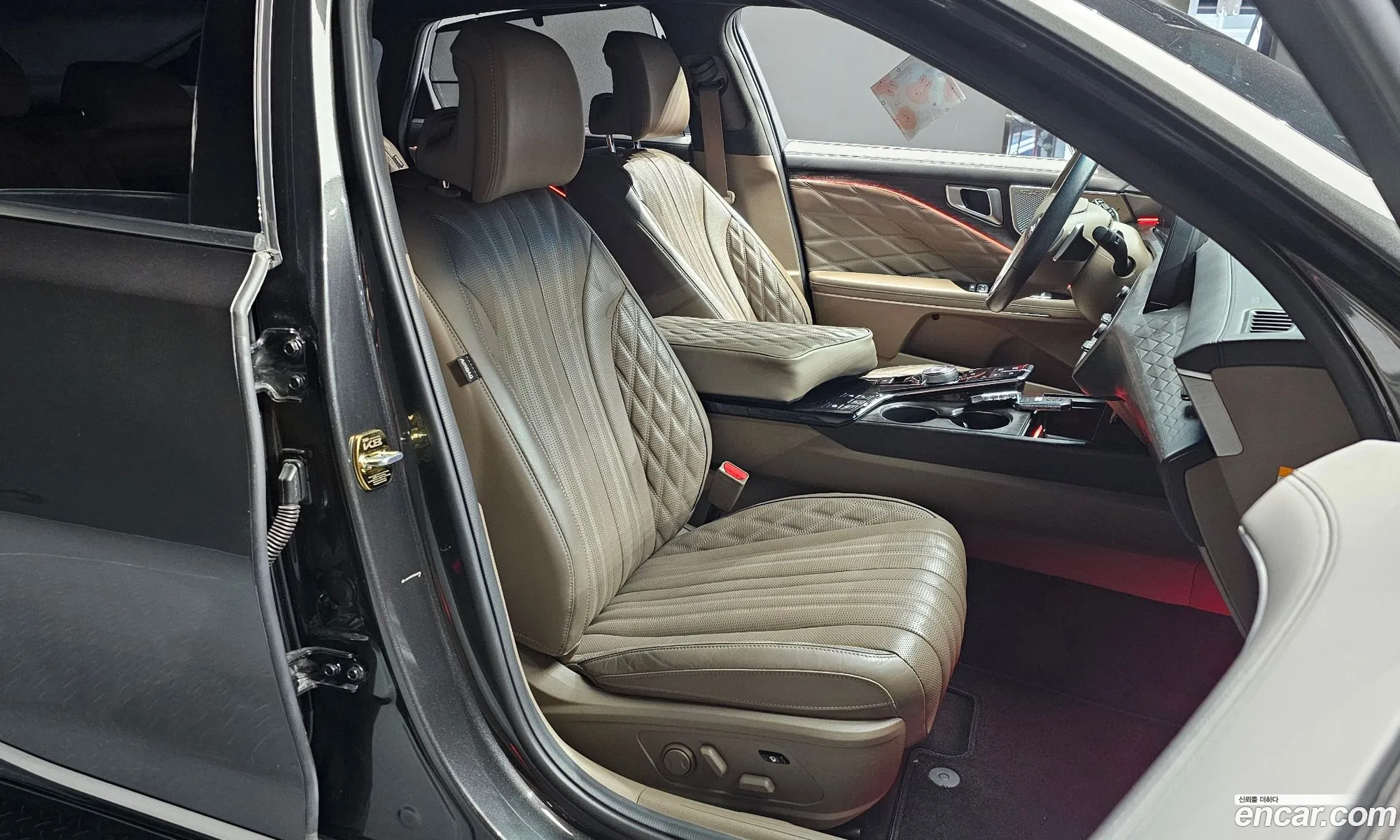 Kia K8 Hybrid 2022 — 2