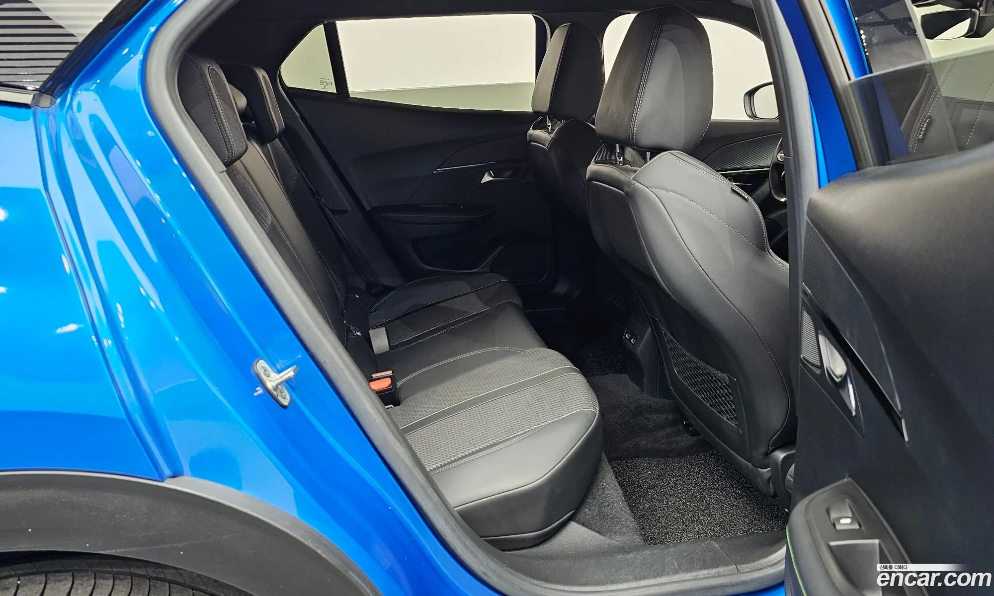 Peugeot e-2008