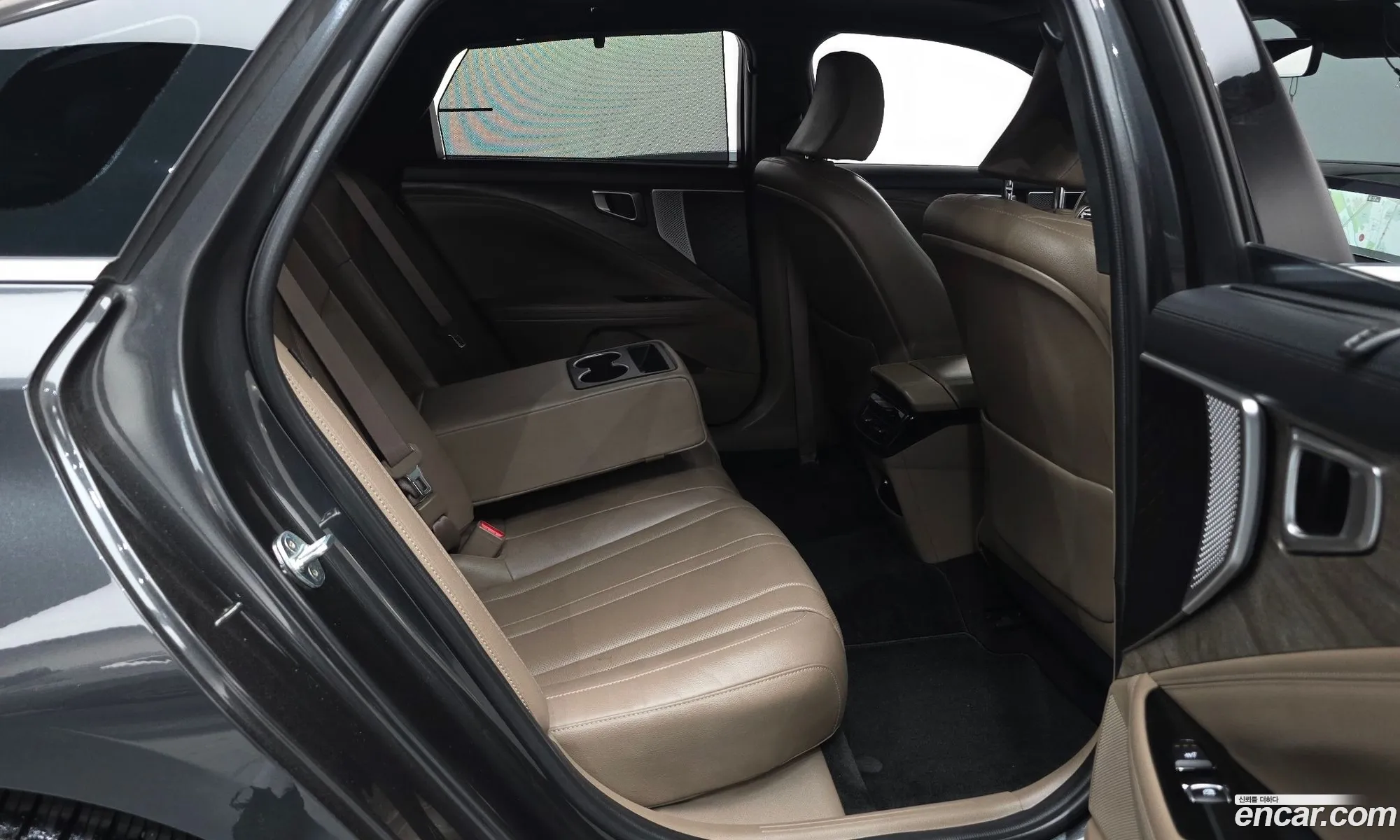 Kia K8 2021 — 17