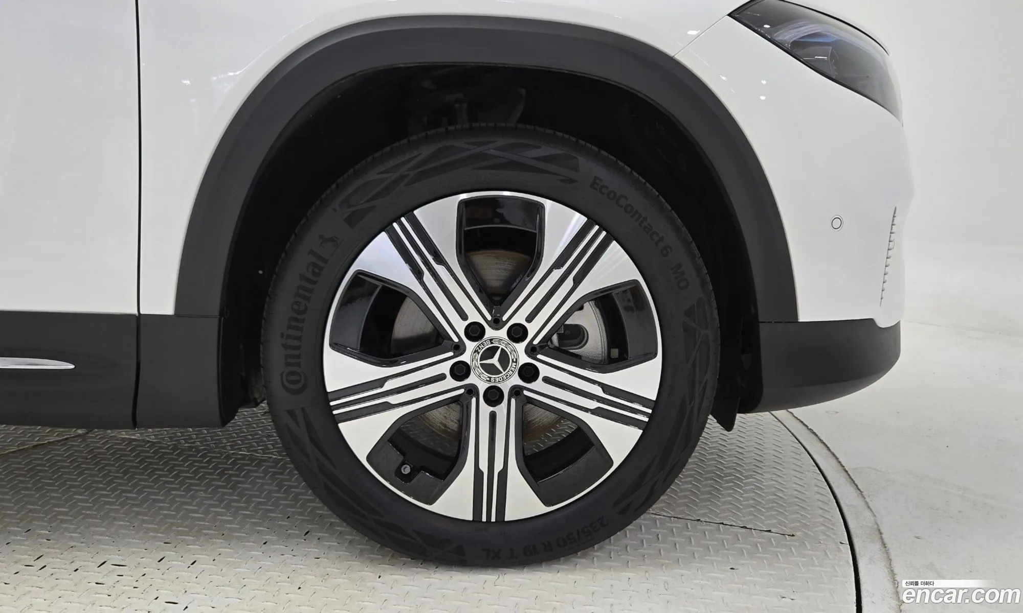 Mercedes-Benz EQB X243 2025 — 5