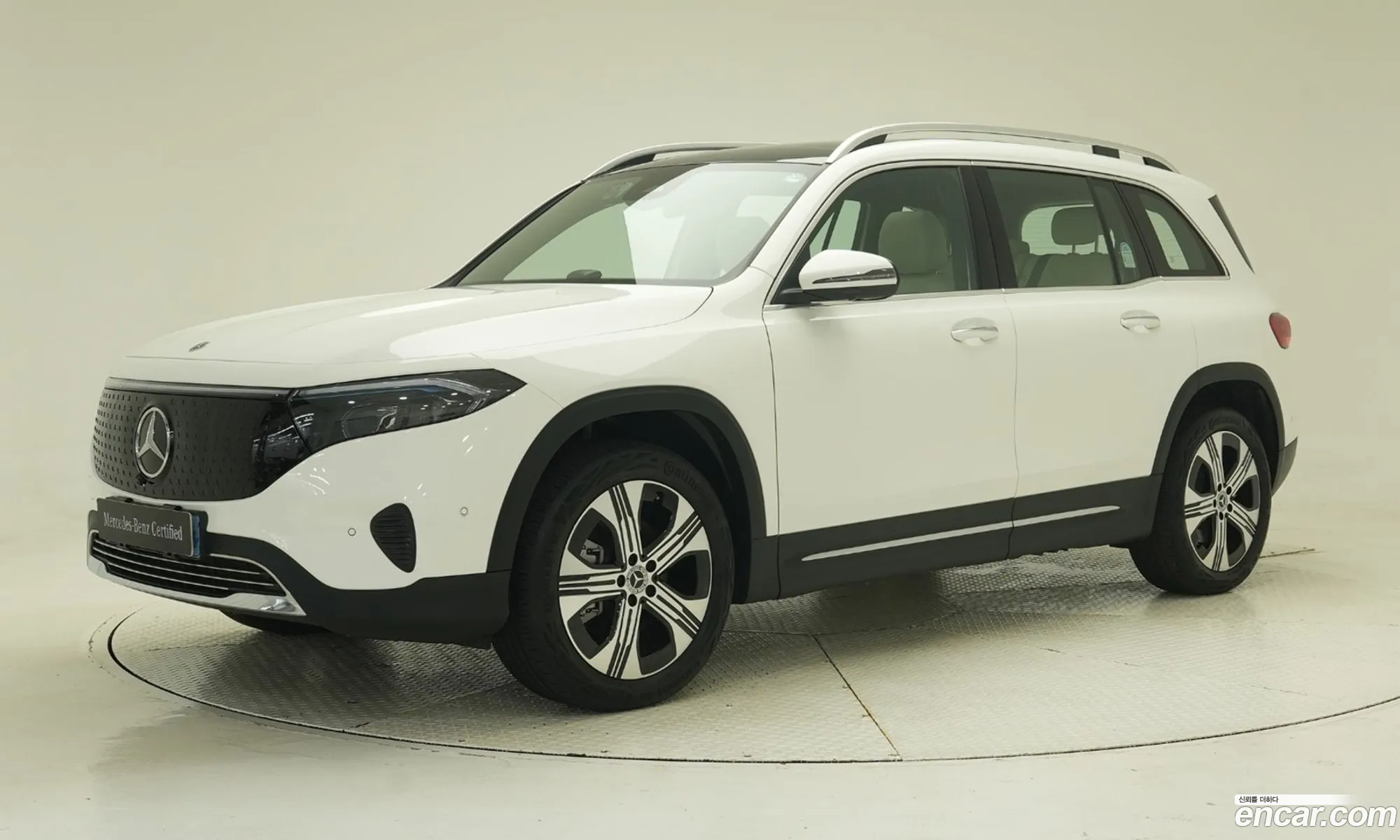 Mercedes-Benz EQB X243 2025 — 15