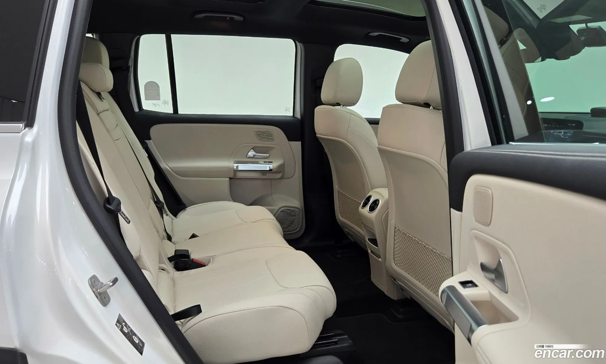 Mercedes-Benz EQB X243 2025 — 11