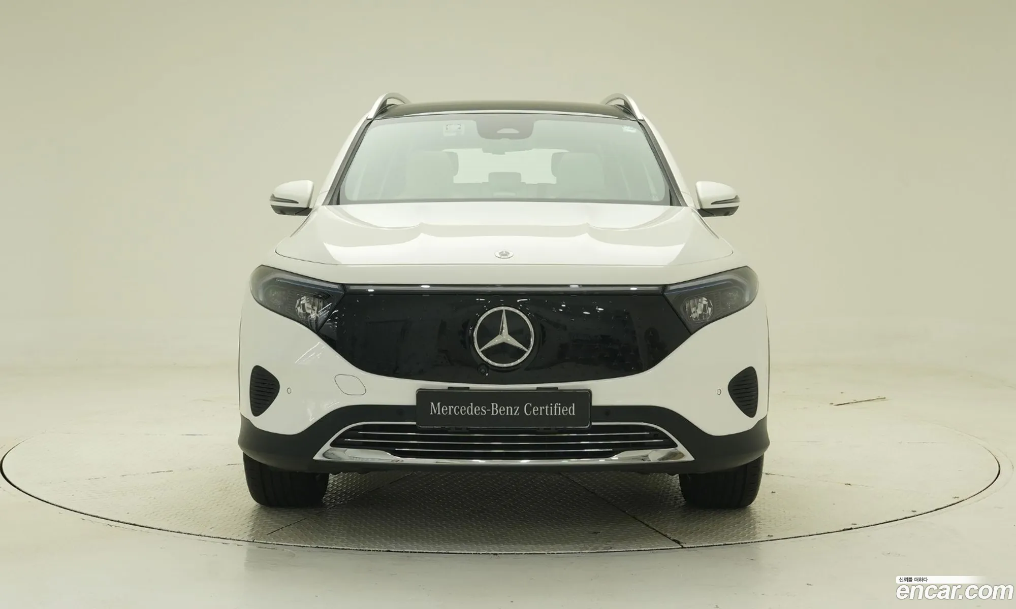 Mercedes-Benz EQB X243 2025 — 14