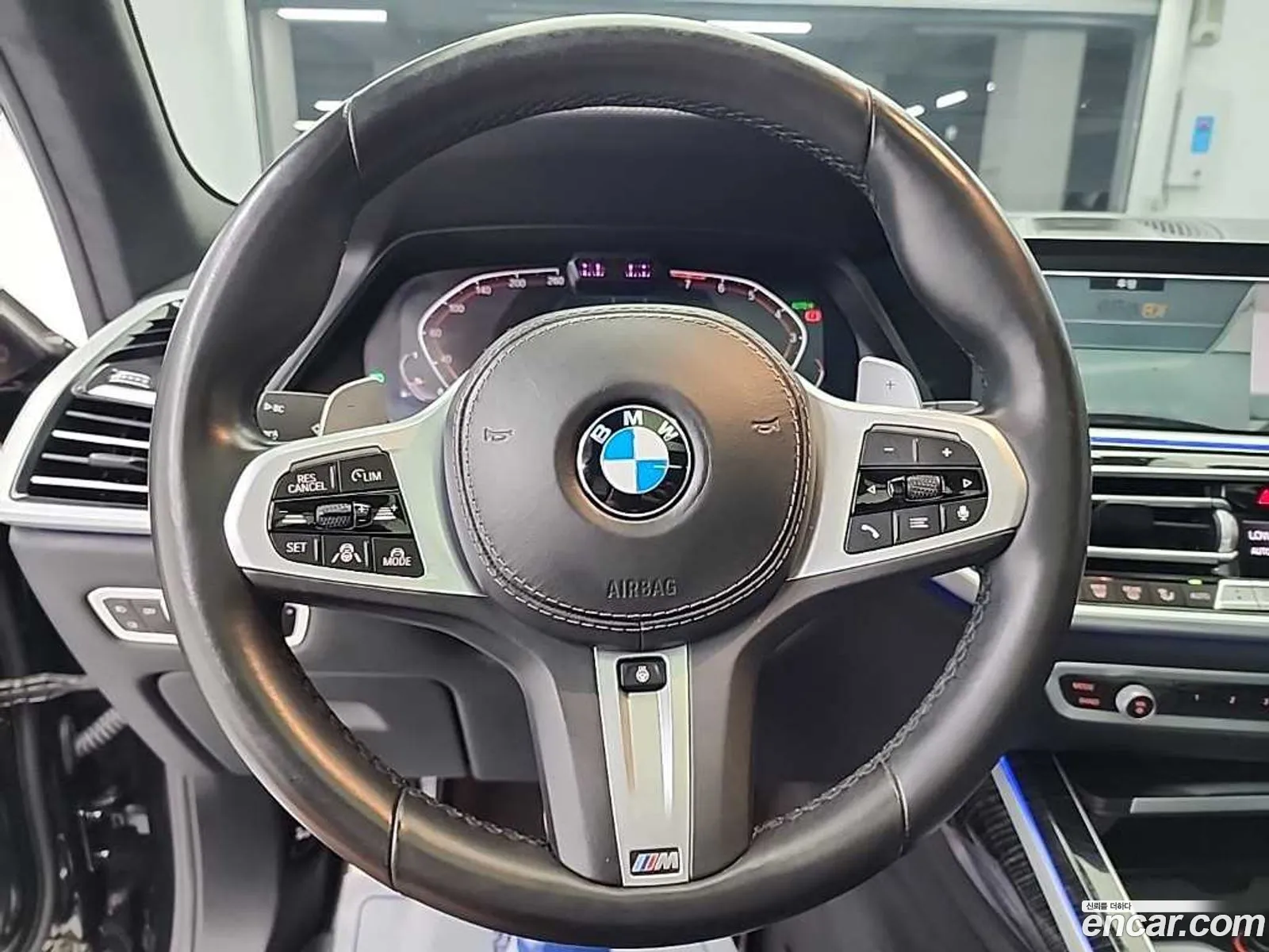 BMW X7 2021 — 13