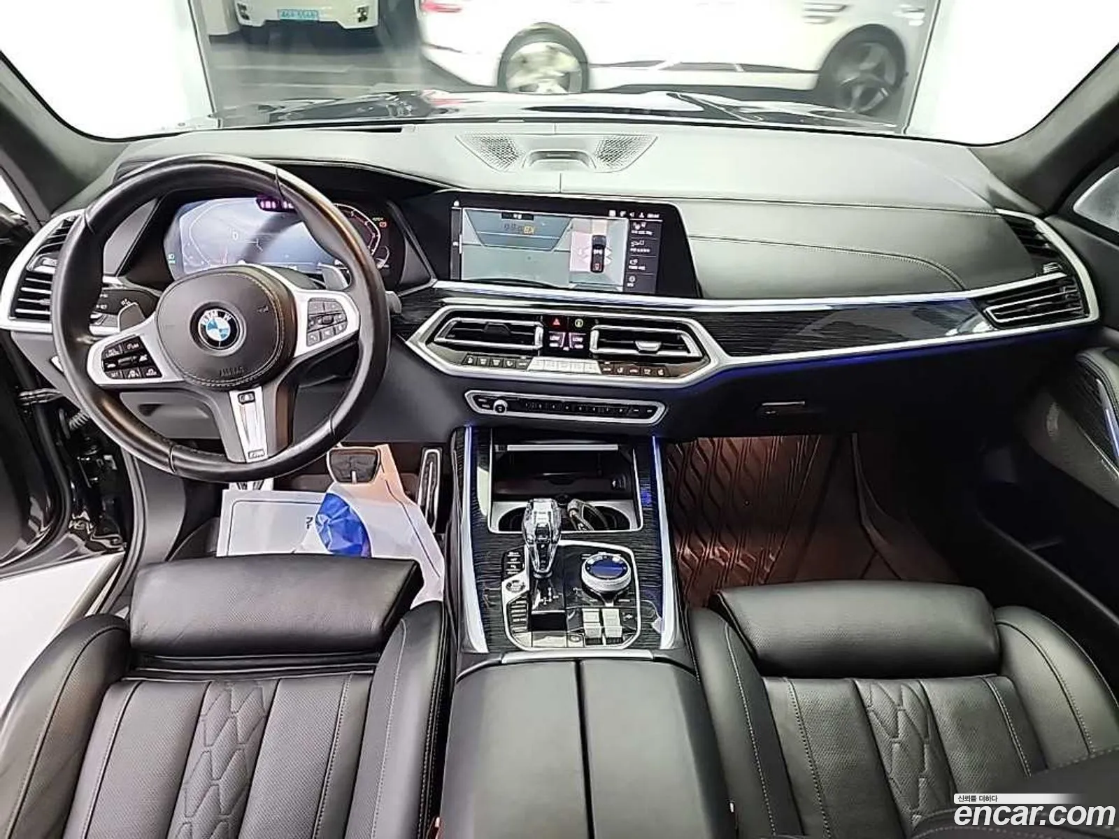 BMW X7 2021 — 18