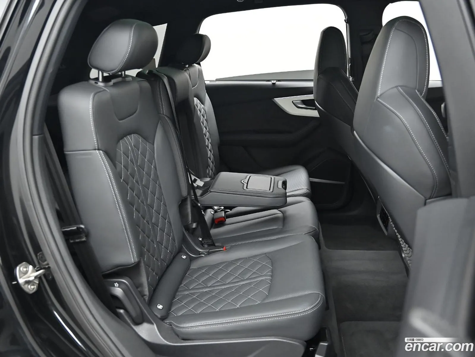 Audi Q7 2025 — 8