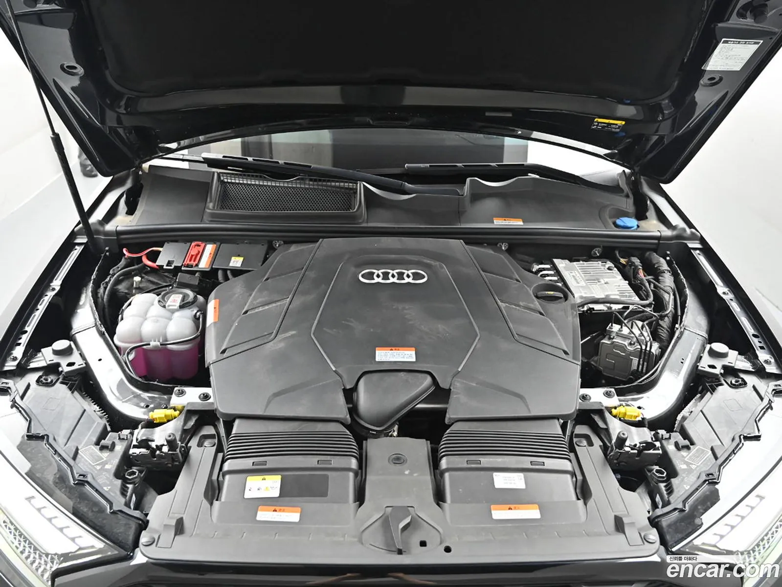 Audi Q7 2025 — 20