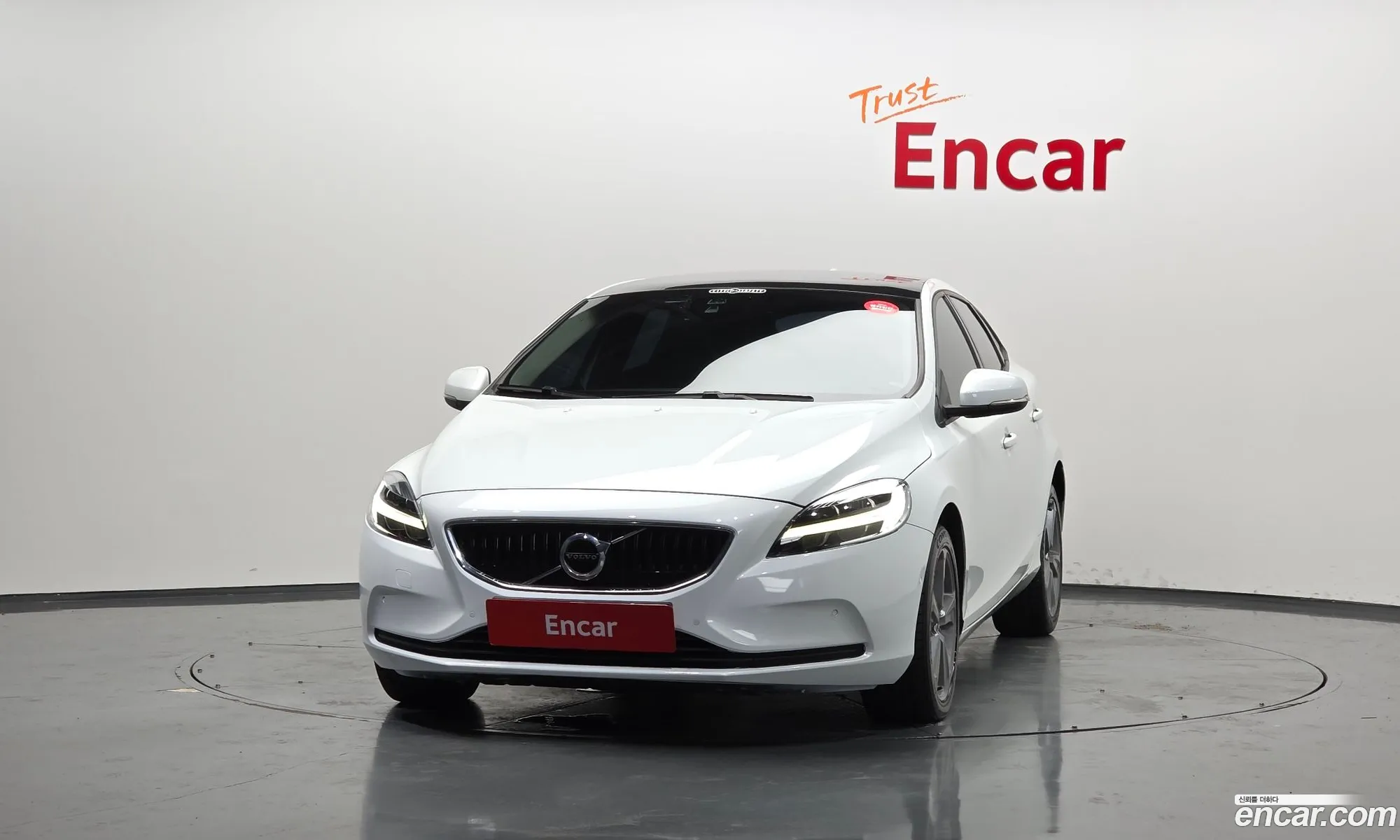 Volvo V40 2016 — 4