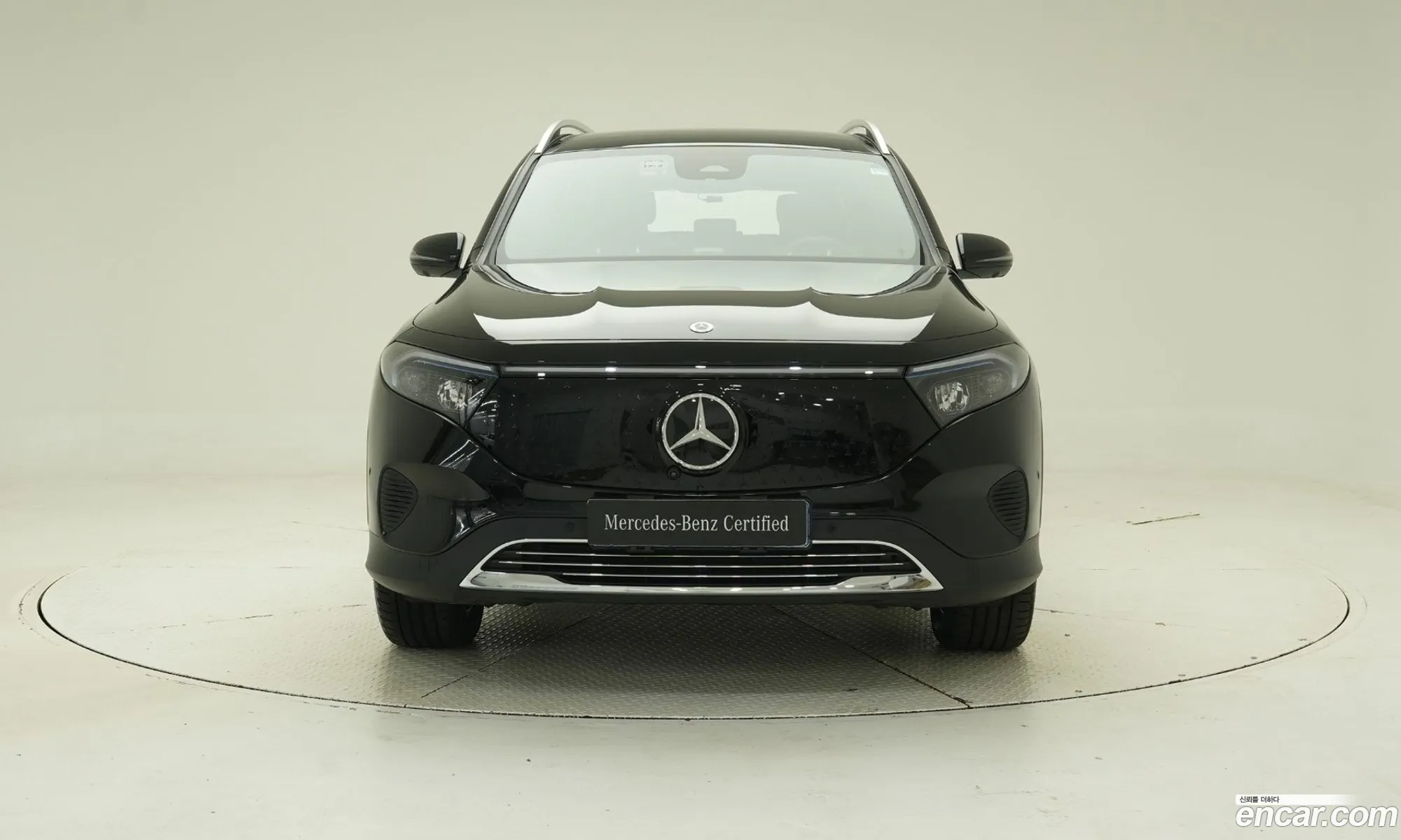 Mercedes-Benz EQB X243 2025 — 17