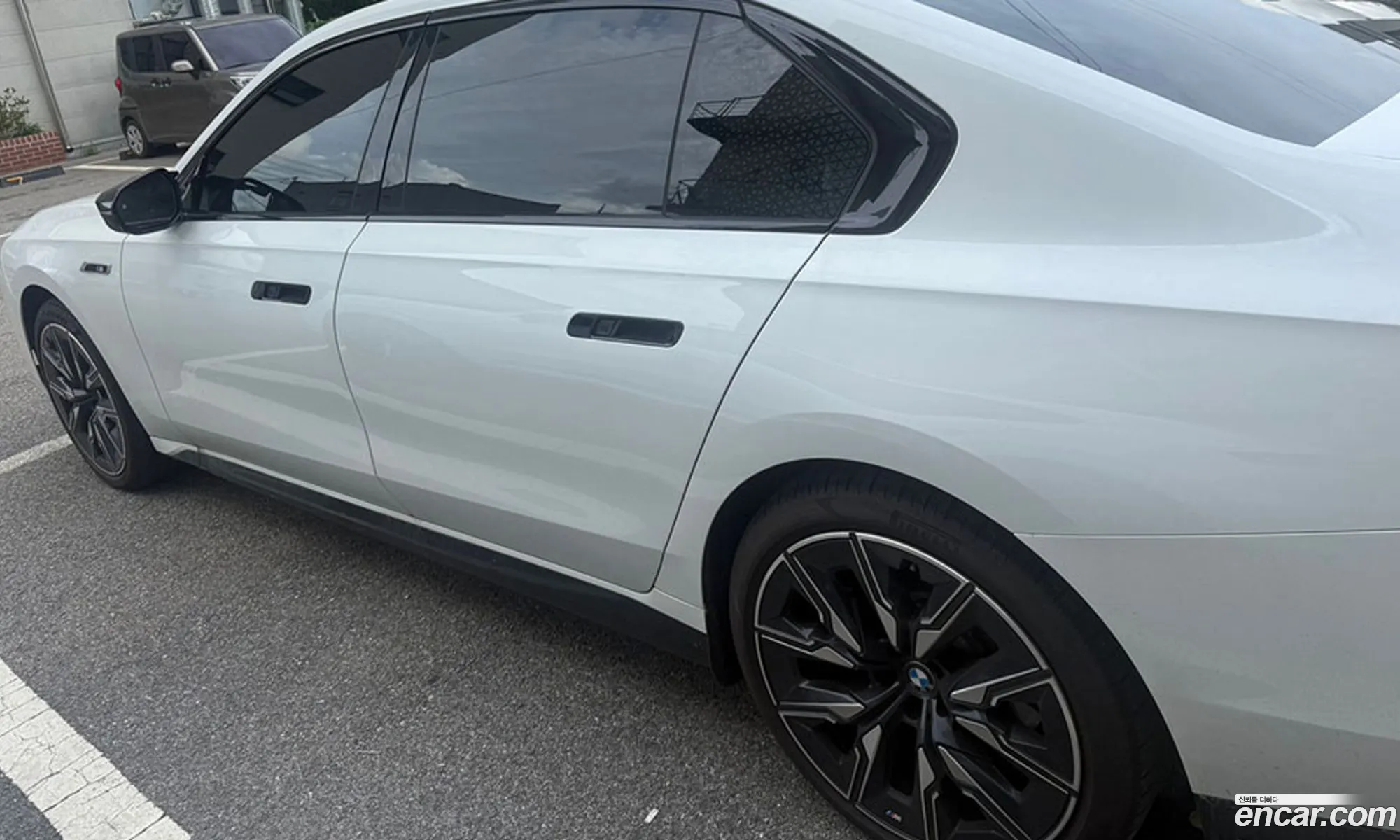 BMW i7 2024 — 14