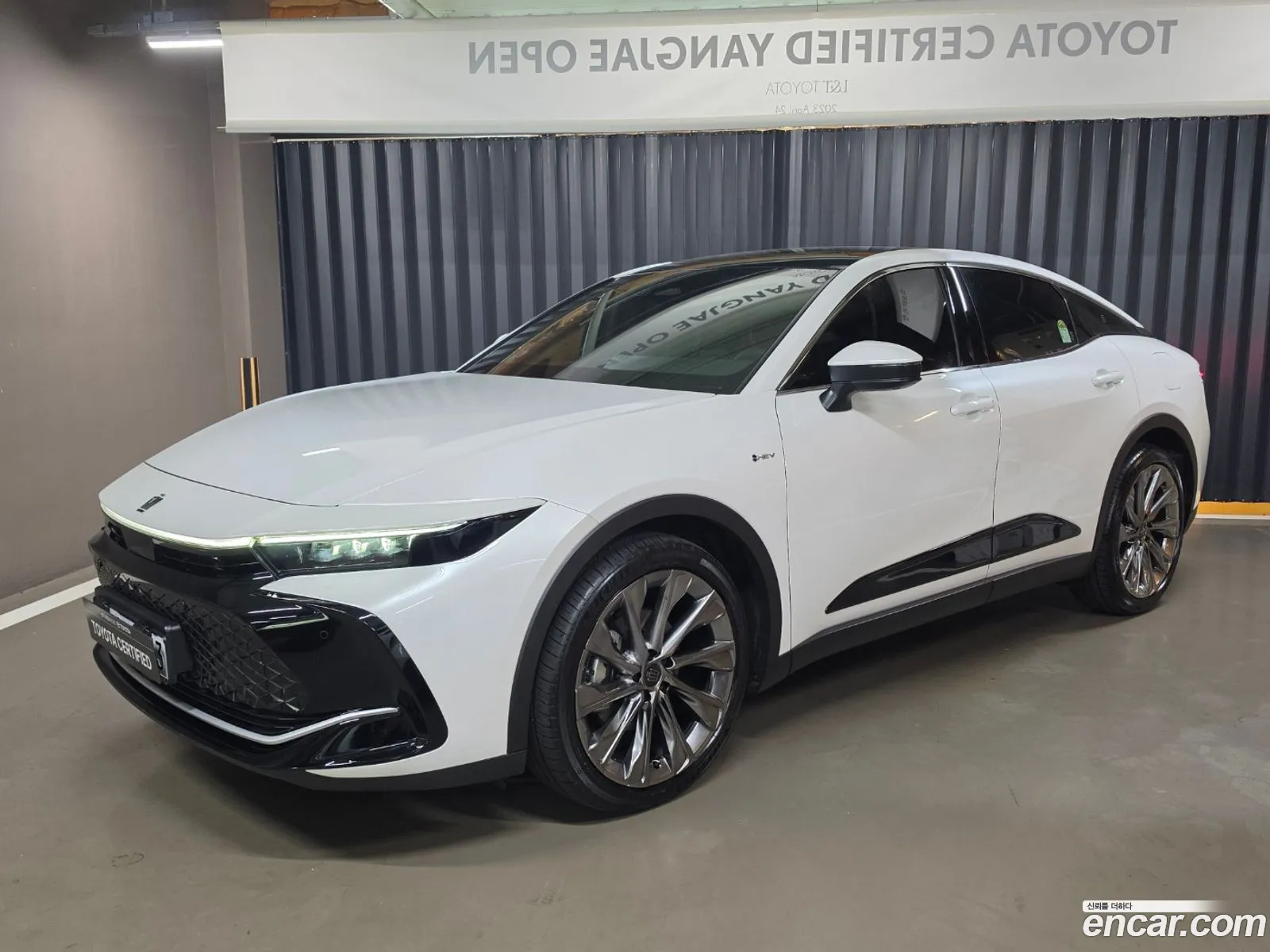 Toyota Crown Crossover 2024 — 13