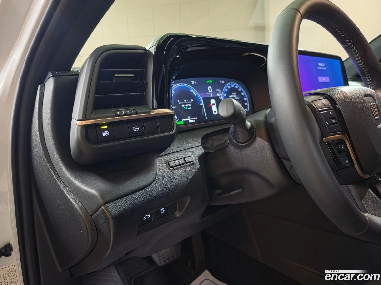 Toyota Crown Crossover 2024 — 14