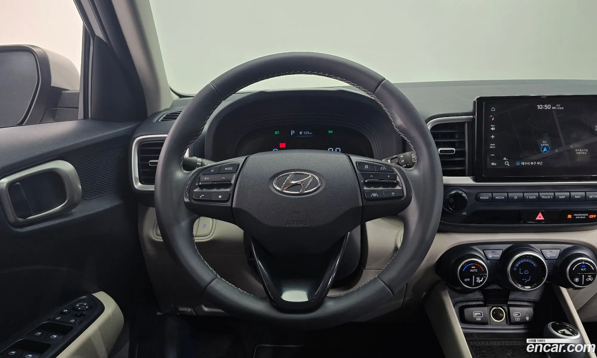 Hyundai Venue 2023 — 18