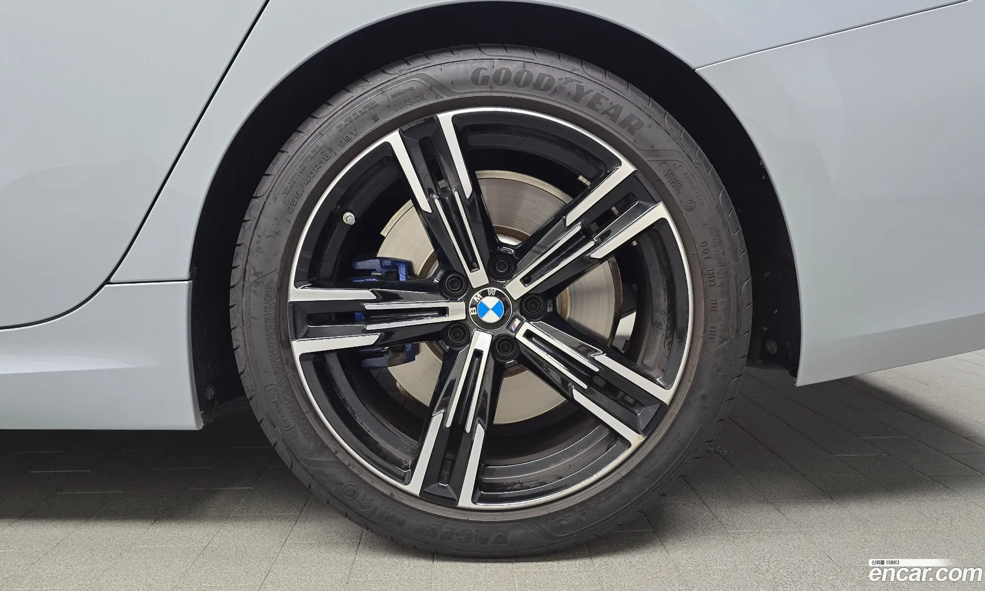 BMW 3 Series 2024 — 32