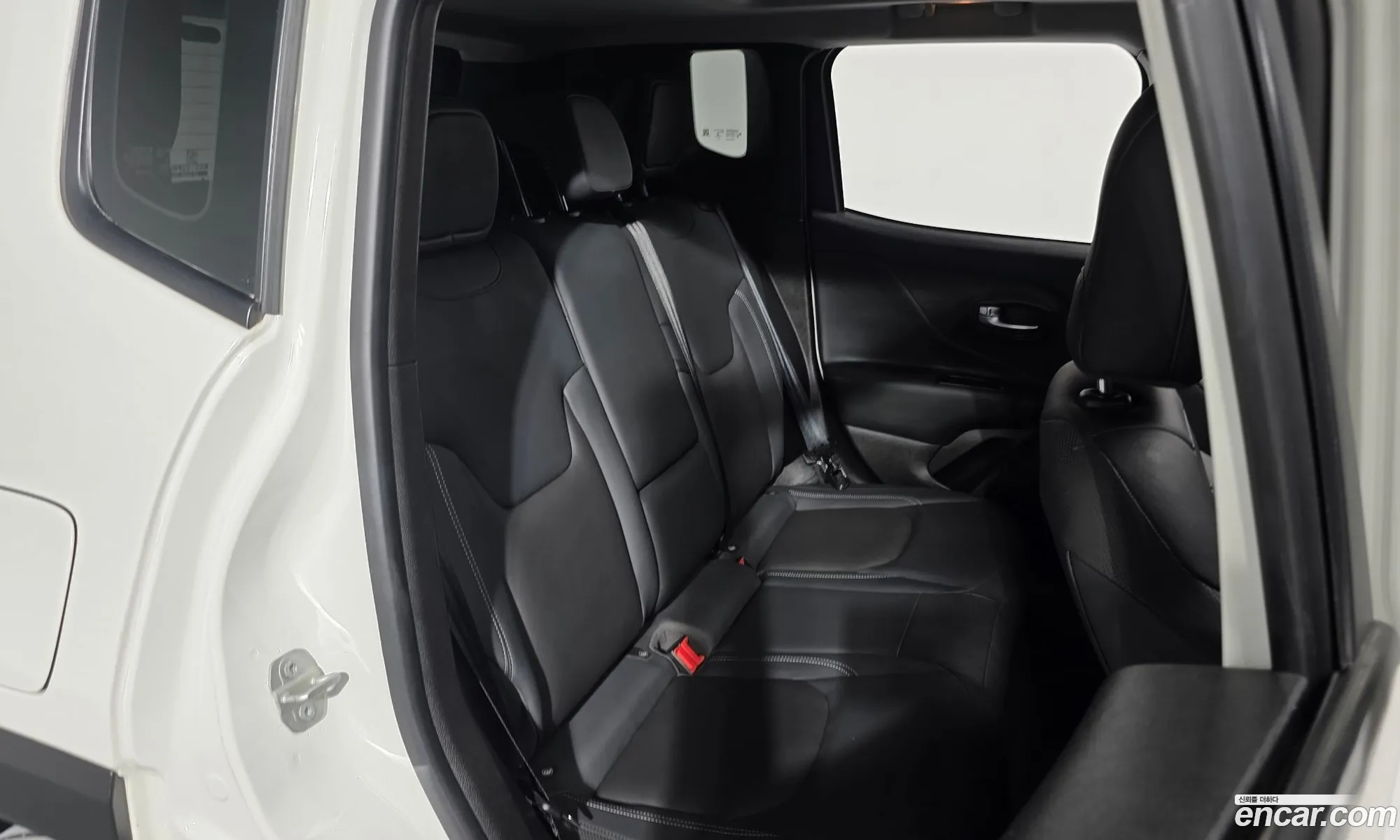 Jeep Renegade 2022 — 27