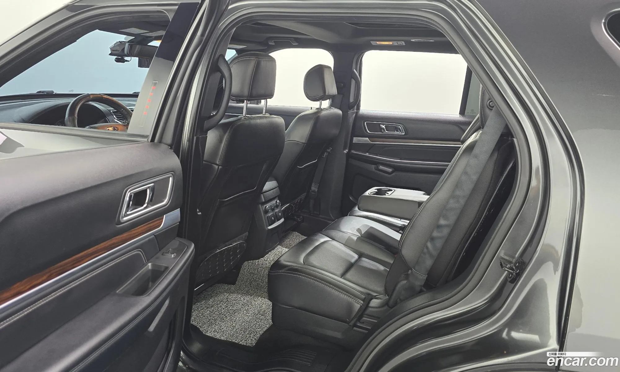Ford Explorer 2017 — 8