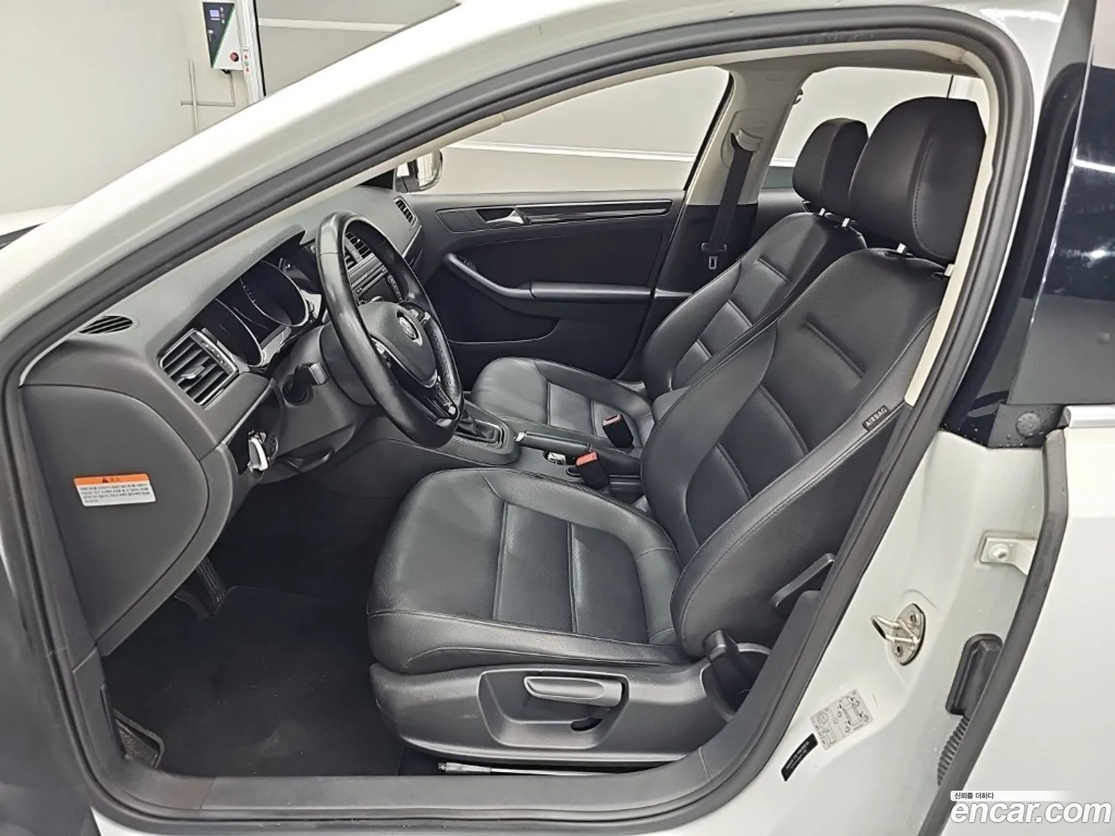 Volkswagen Jetta 2015 — 9