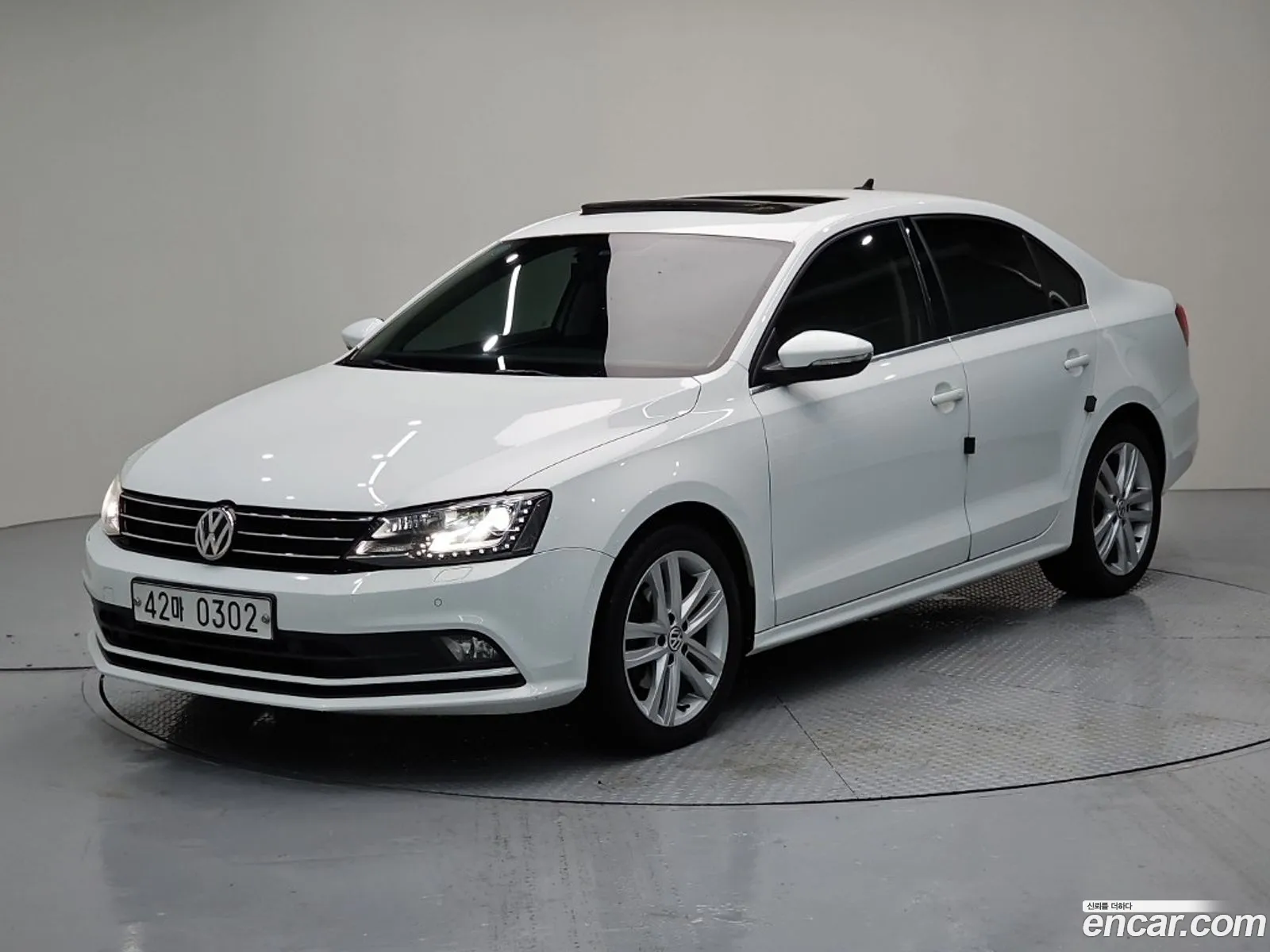 Volkswagen Jetta 2015 — 17