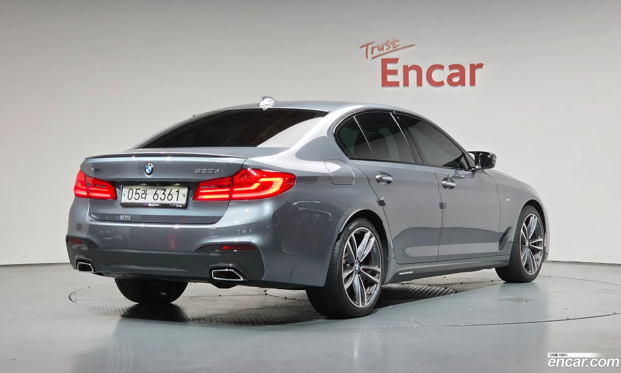 BMW 5 Series 2017 — 17