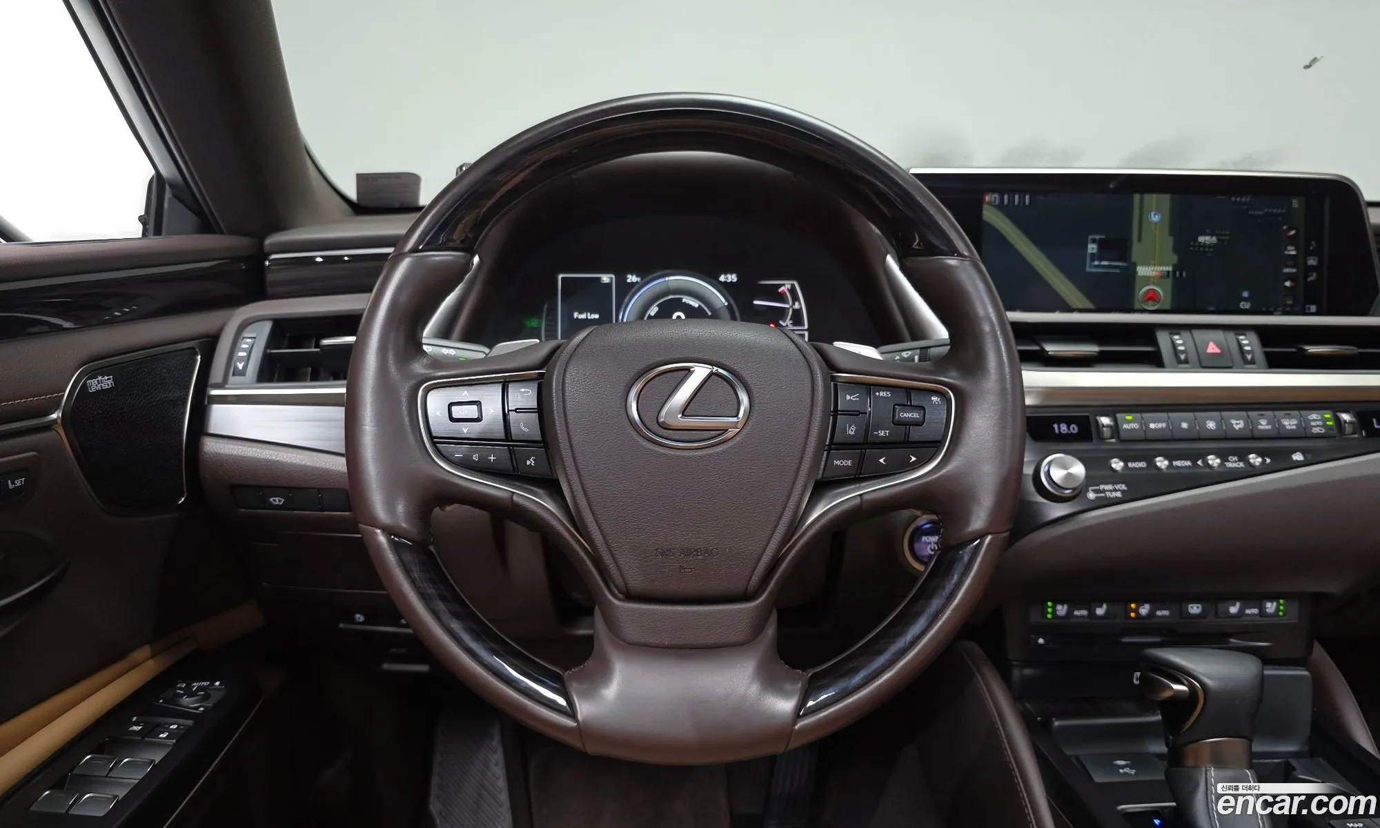 Lexus ES300h 7th Gen 2021 JTHBA1C17M2004412 — 40