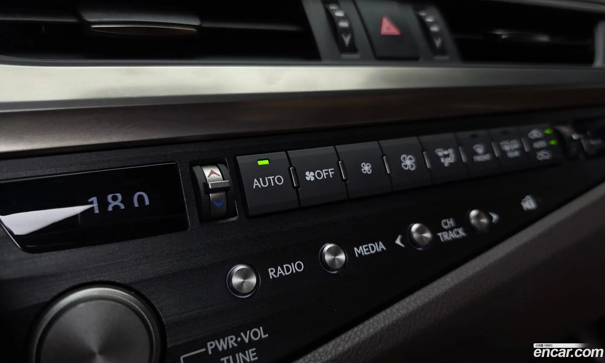 Lexus ES300h 7th Gen 2021 JTHBA1C17M2004412 — 27