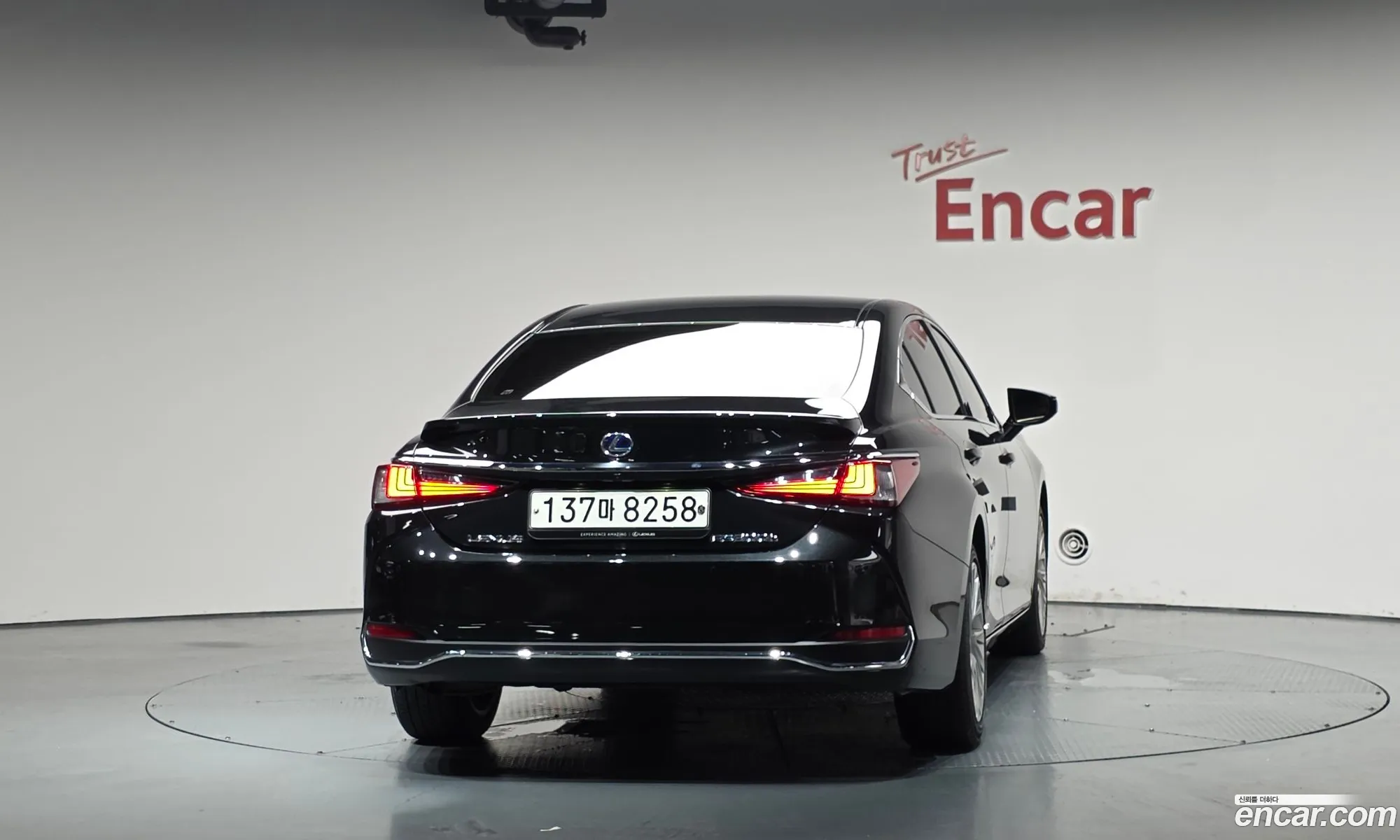 Lexus ES300h 7th Gen 2021 JTHBA1C17M2004412 — 39
