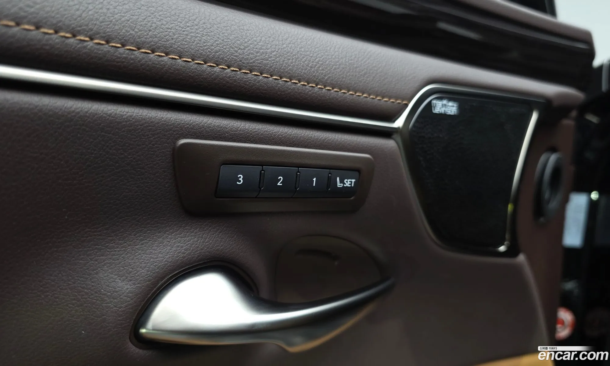 Lexus ES300h 7th Gen 2021 JTHBA1C17M2004412 — 38