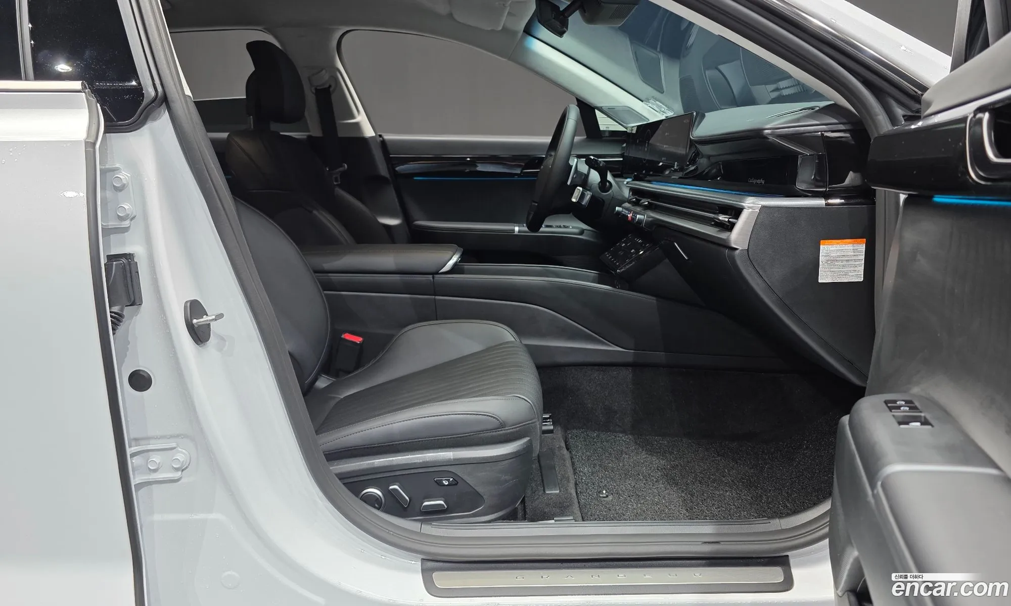 Hyundai Grandeur Hybrid 2025 — 17
