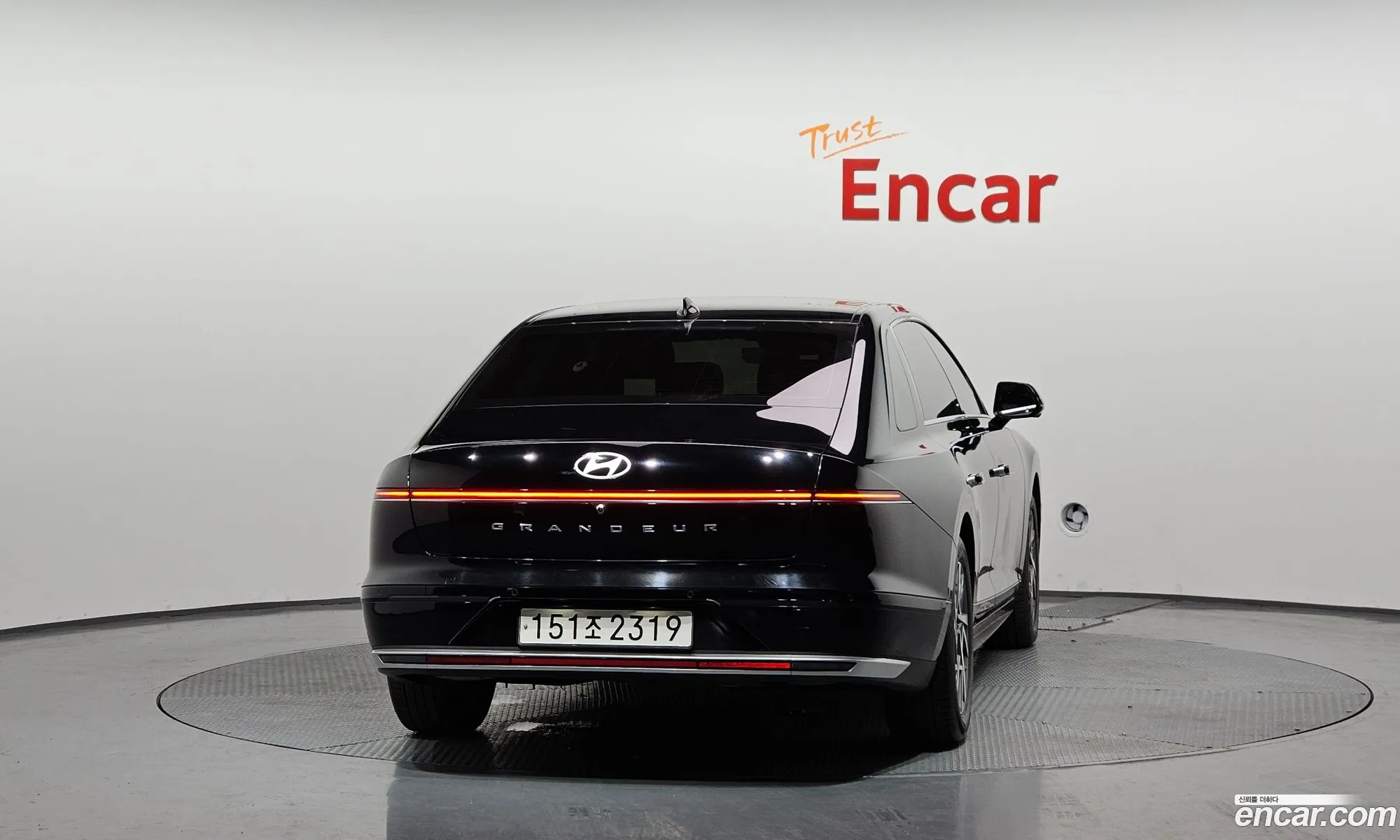 Hyundai Grandeur 2023 — 18