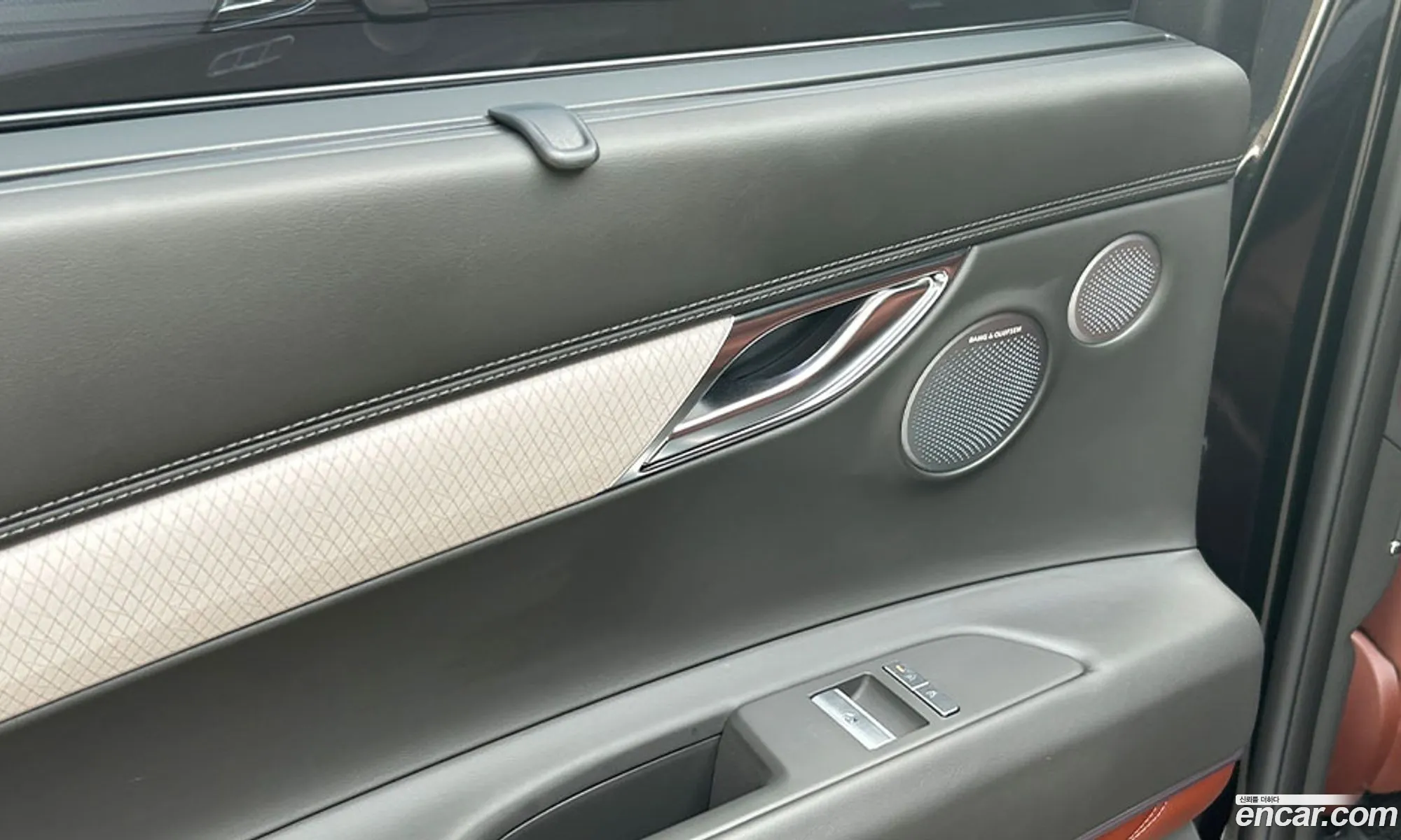 Genesis GV80 2025 — 13