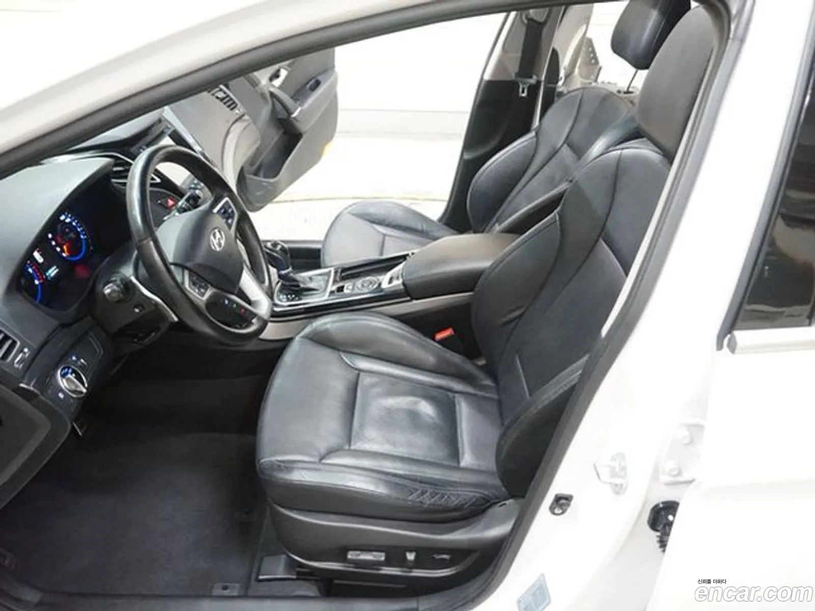 Hyundai i40 Saloon 2014 — 16