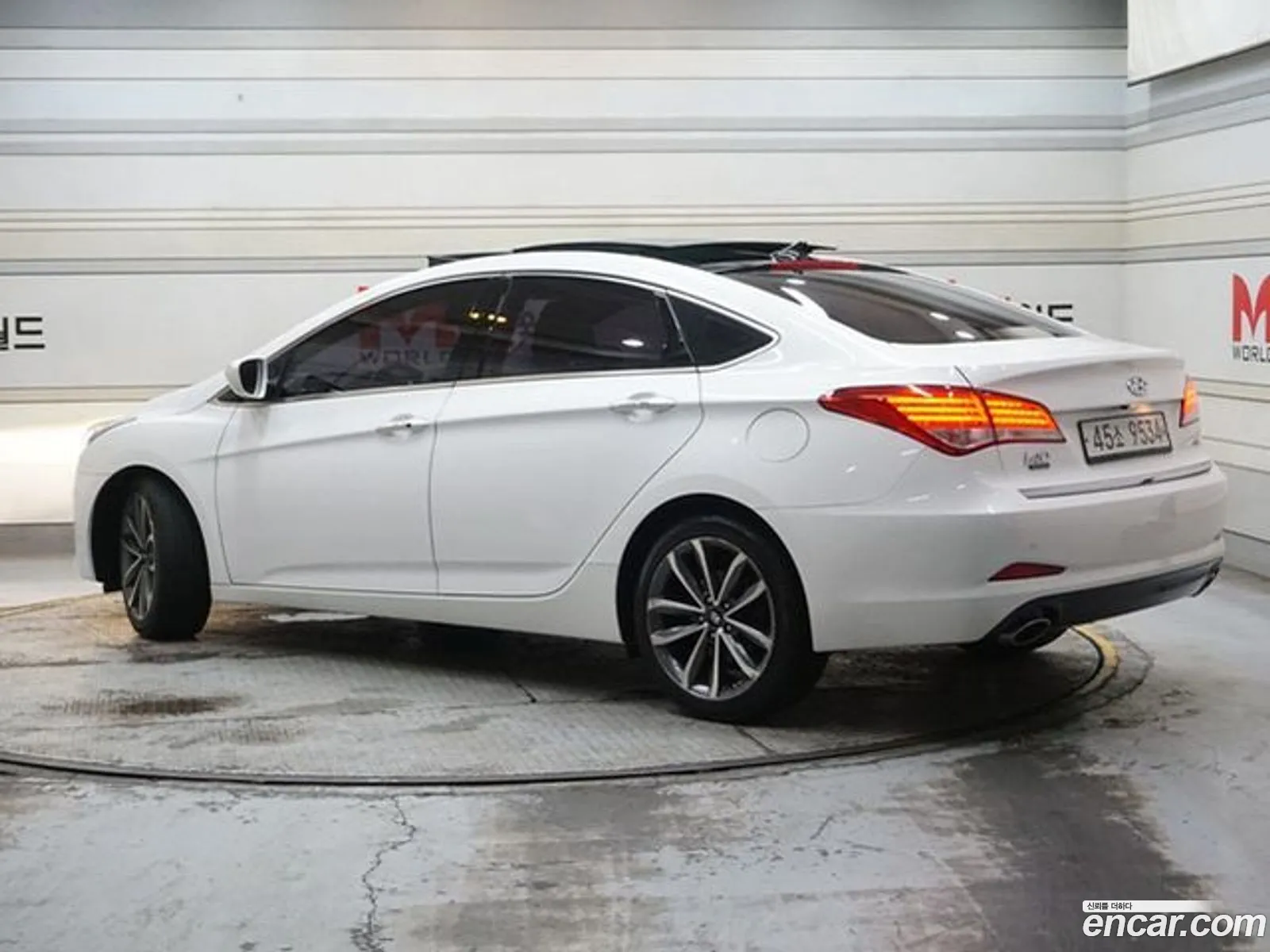 Hyundai i40 Saloon 2014 — 14
