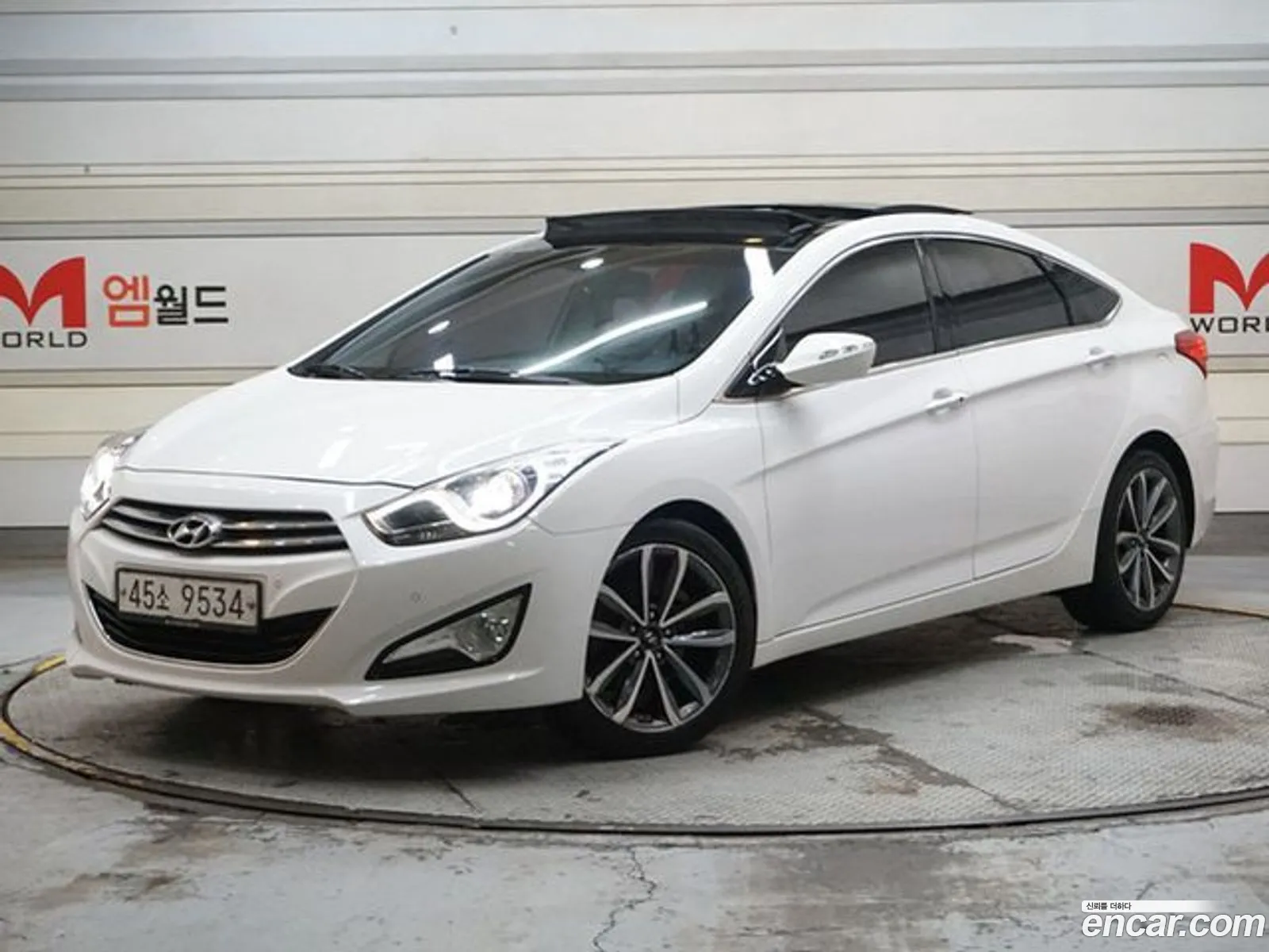 Hyundai i40 Saloon 2014 — 13