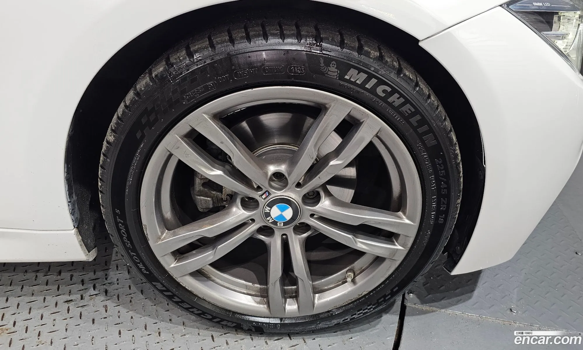 BMW 3 Series 2017 WBA8C5100HK854649 — 24