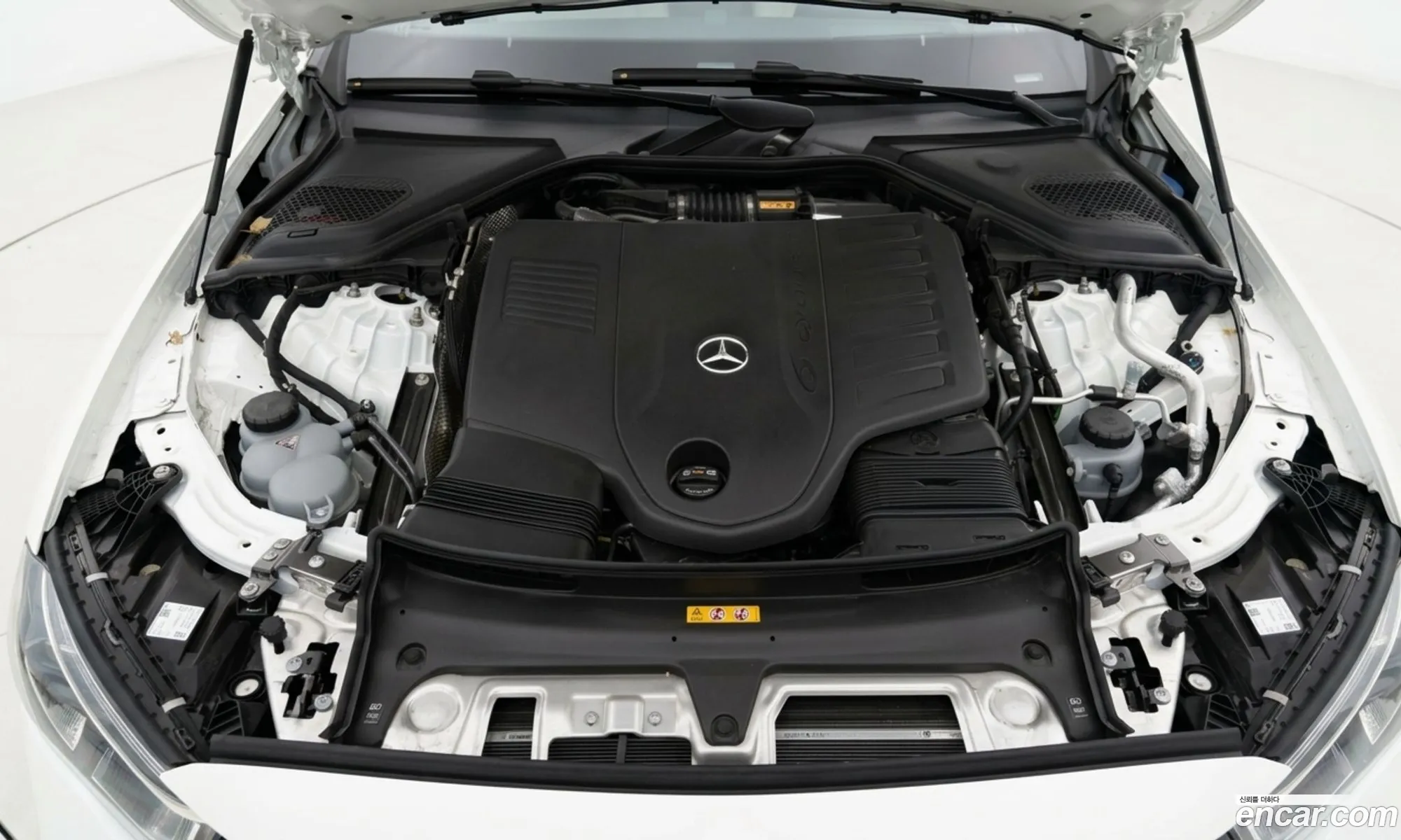 Mercedes-Benz E-Class W214 2025 — 4